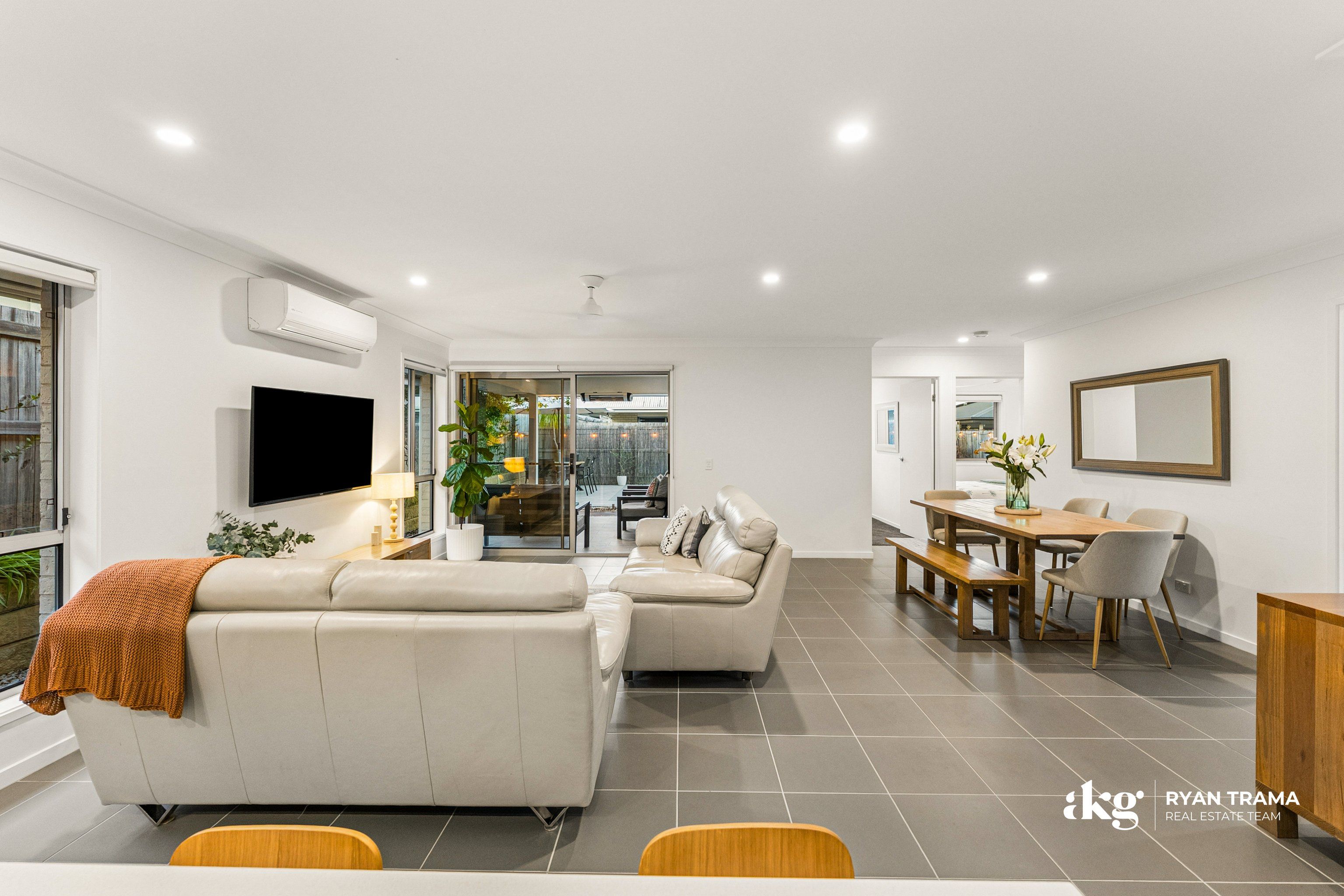 4 Hinkler Way — photo 11 of 30