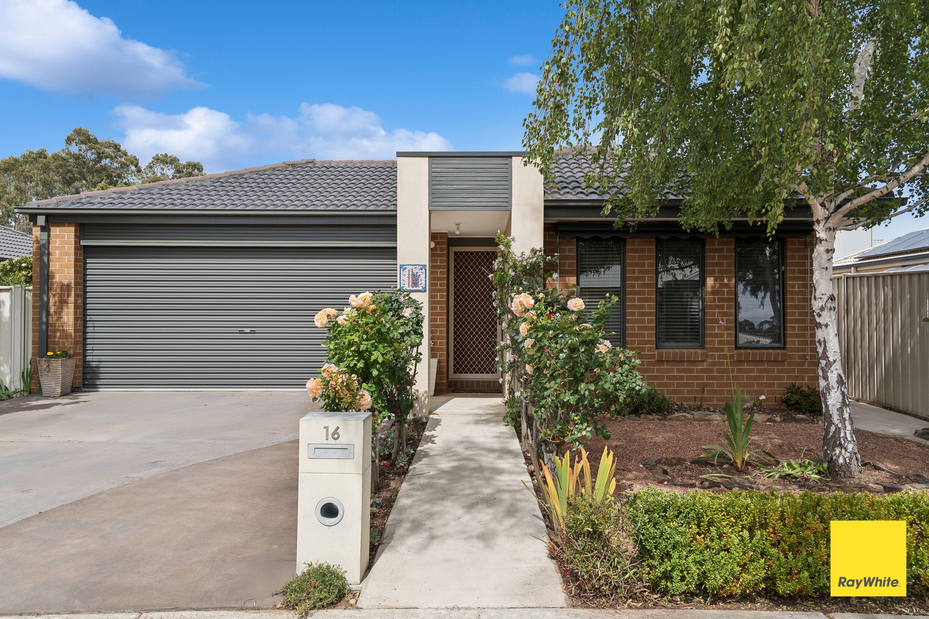 16 Barnett Drive, Kangaroo Flat, VIC 3555