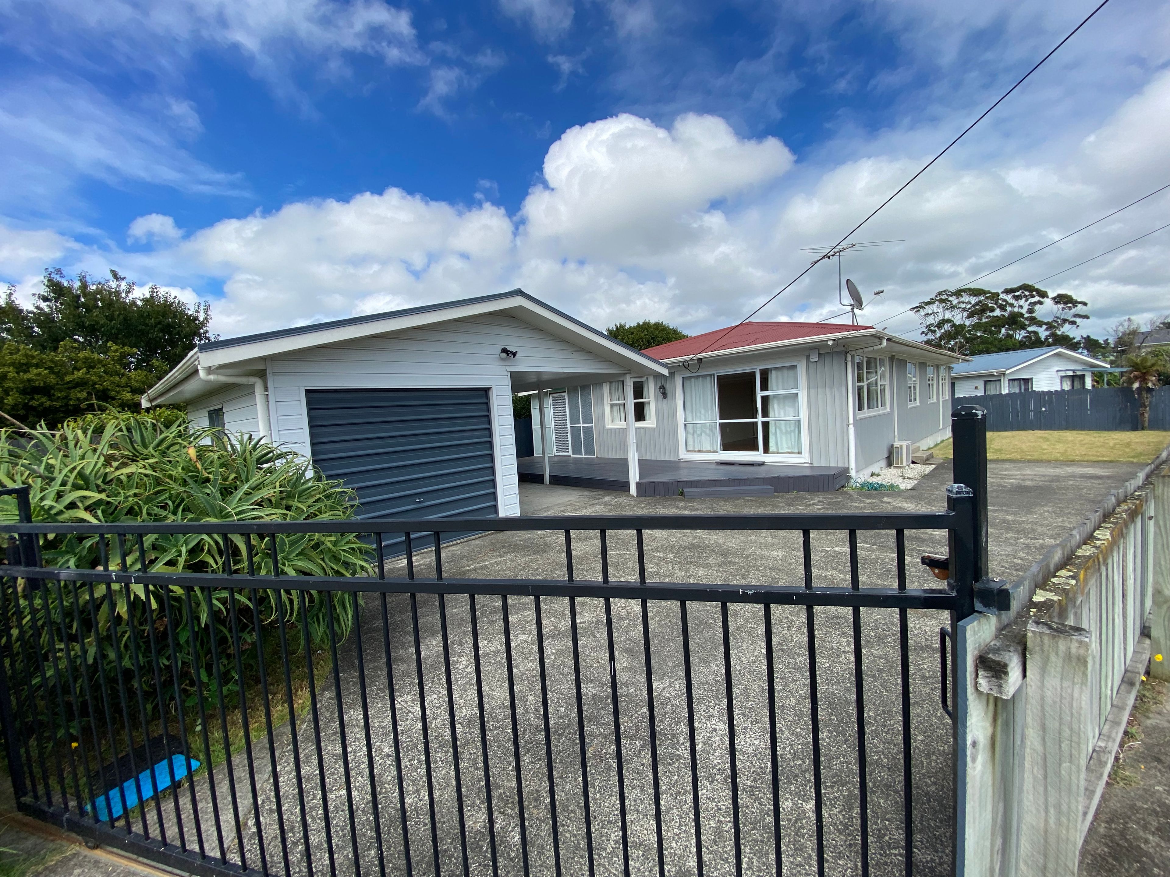 14 Helga Crescent, Te Atatu Peninsula, Waitakere City