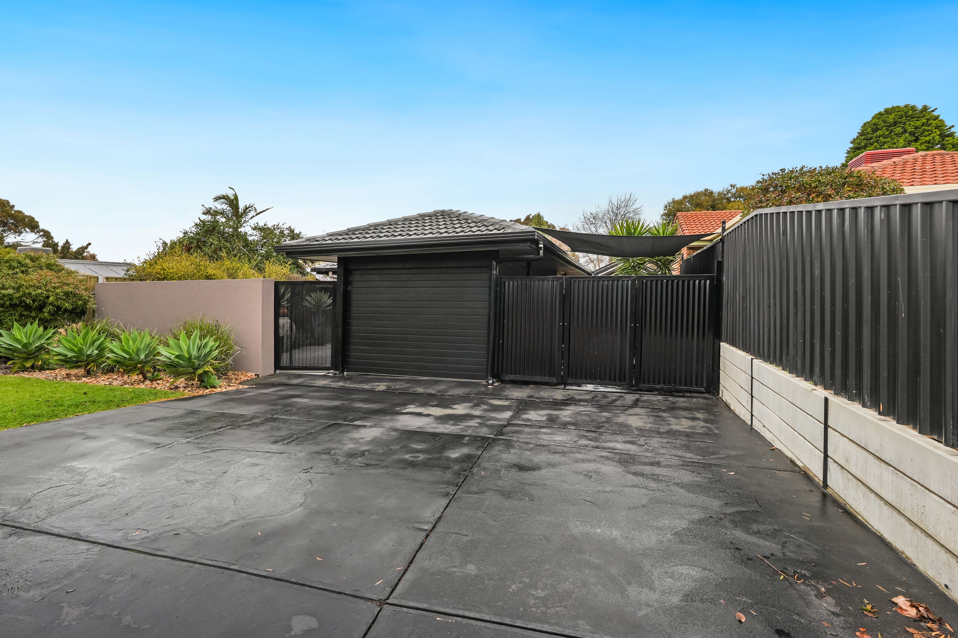 17 Underwood Close — photo 3 of 27