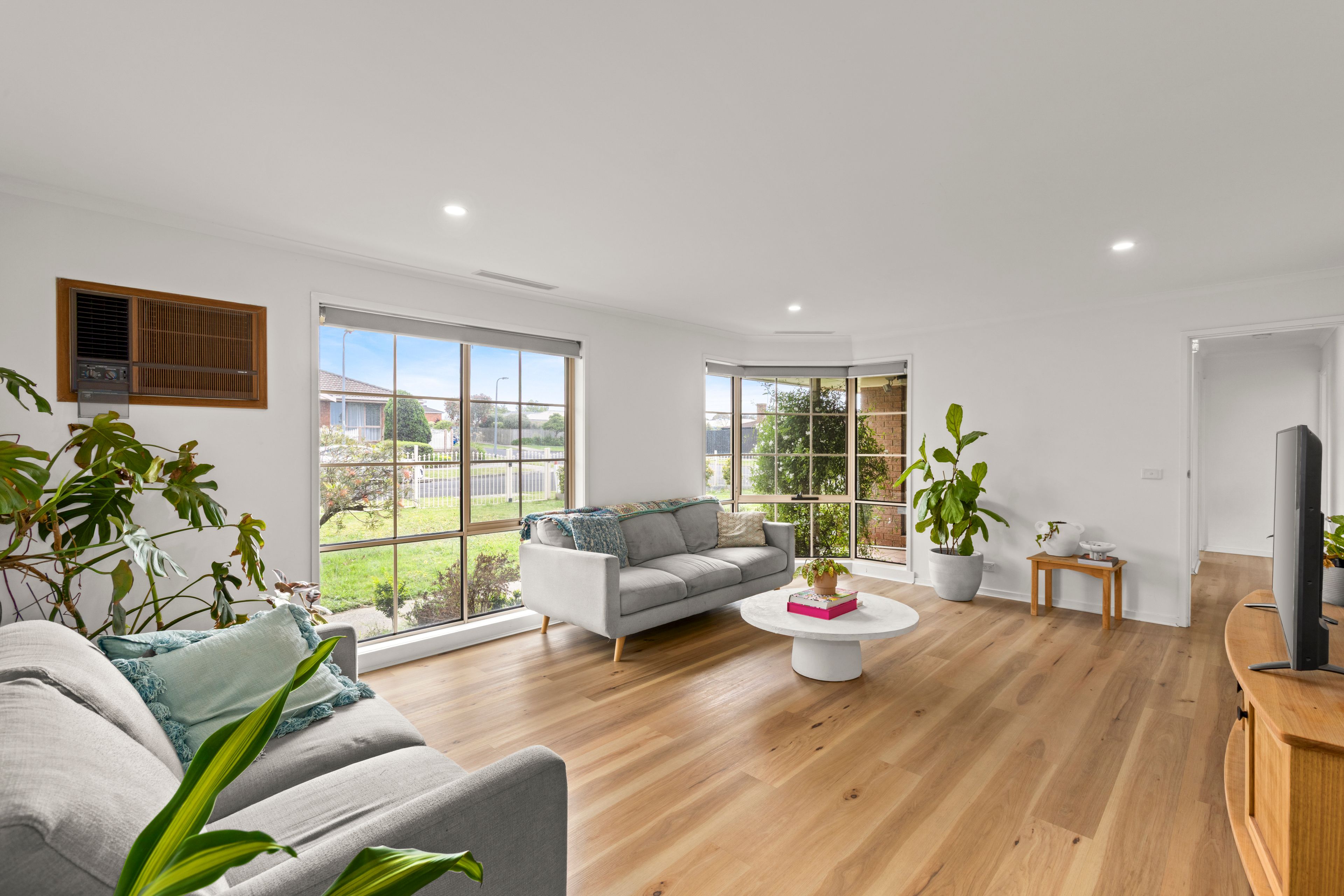 1/1 Waddington Court — photo 3 of 10