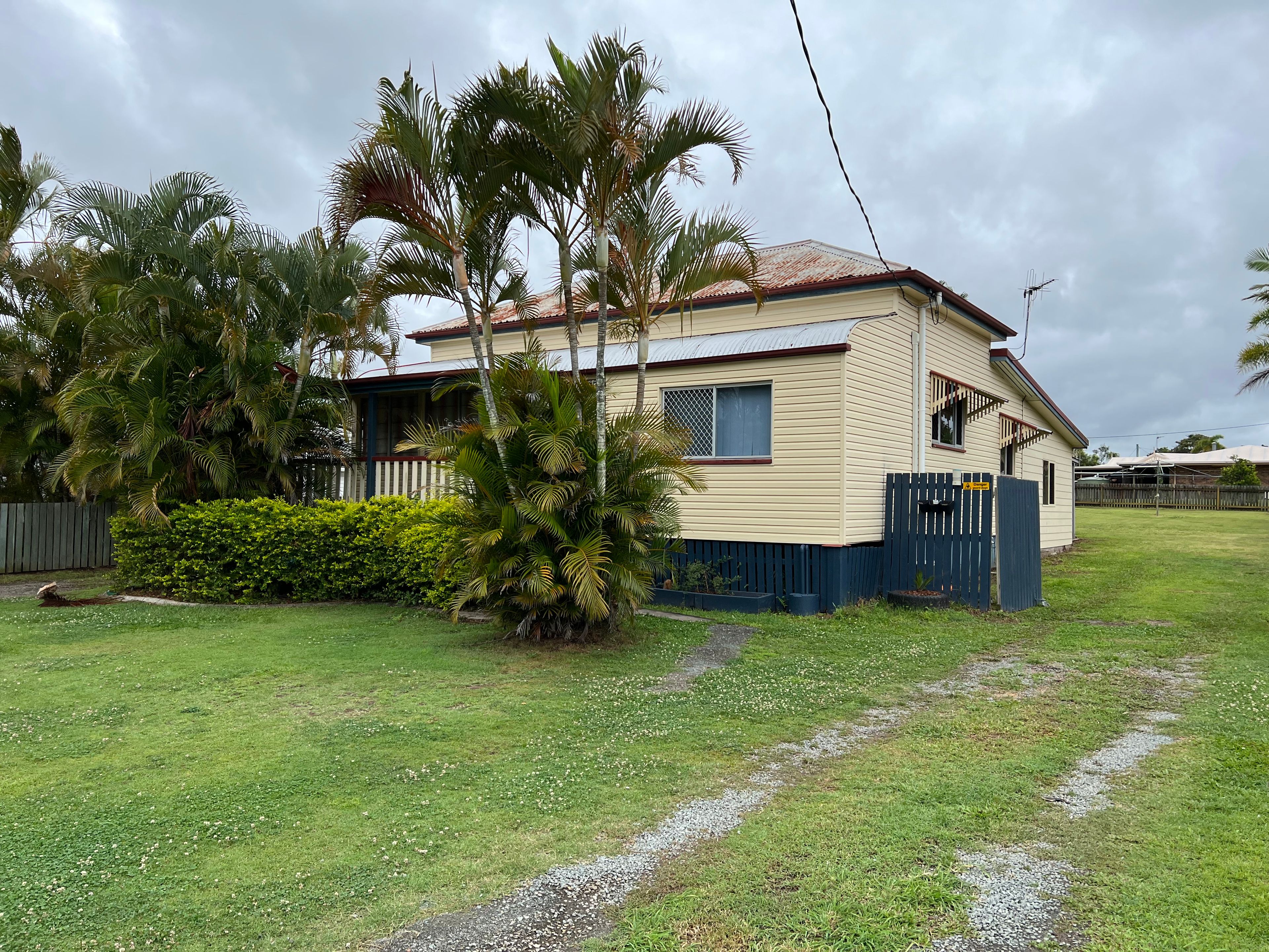 49 Regent Street, Granville QLD 4650