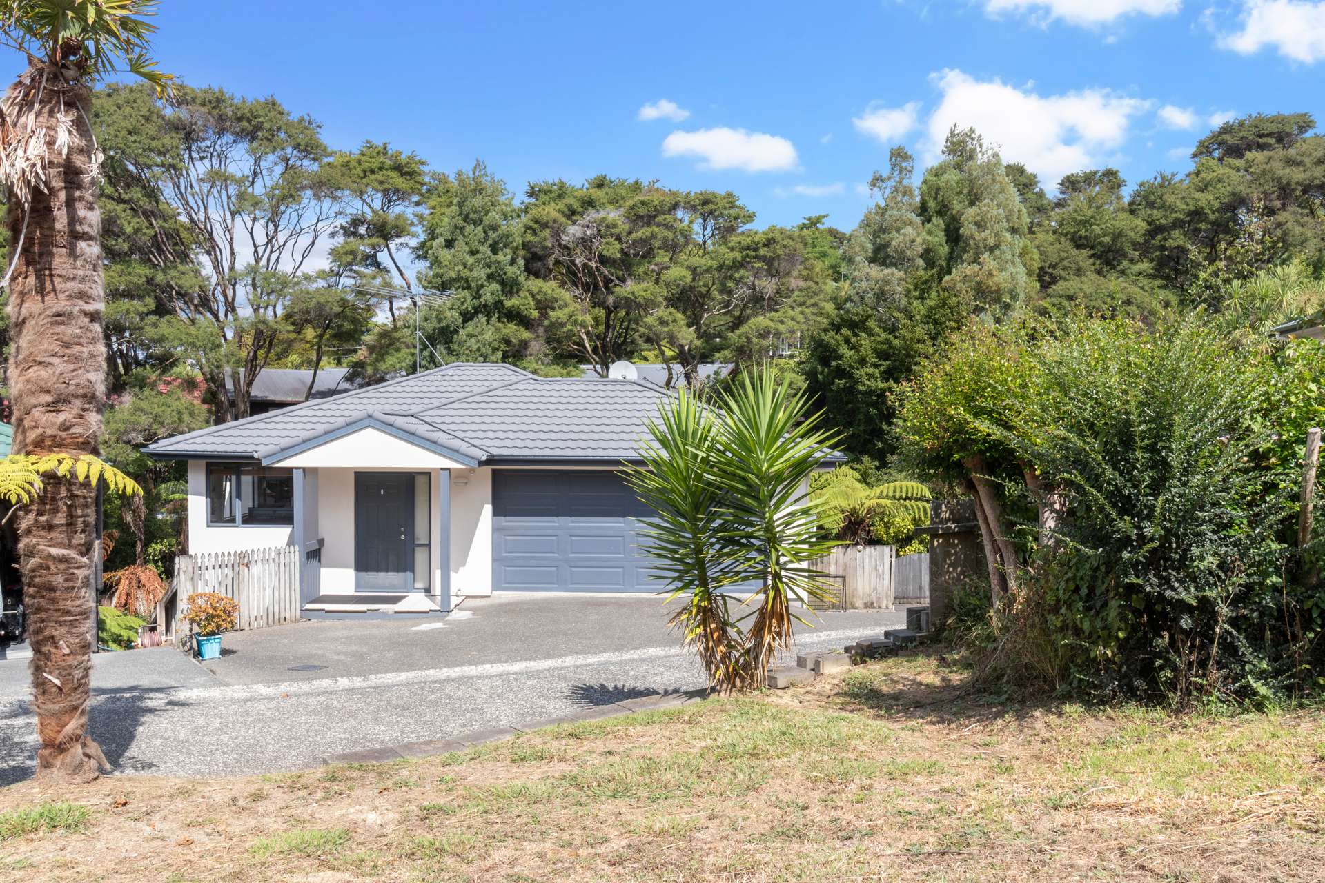 200b Old Titirangi Road photo 0