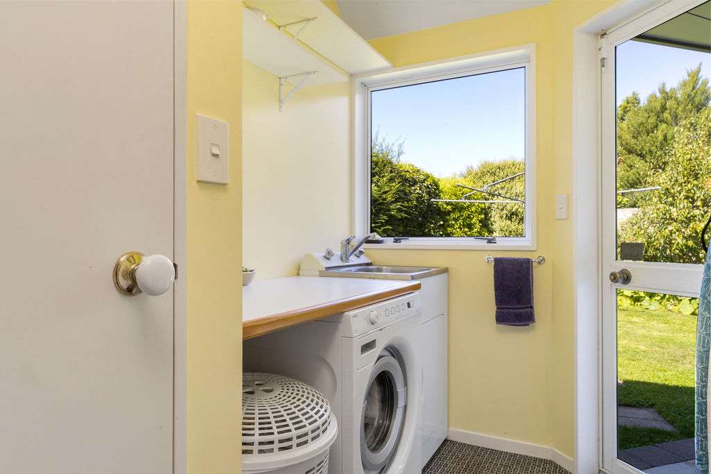 82A Withells Road photo 29