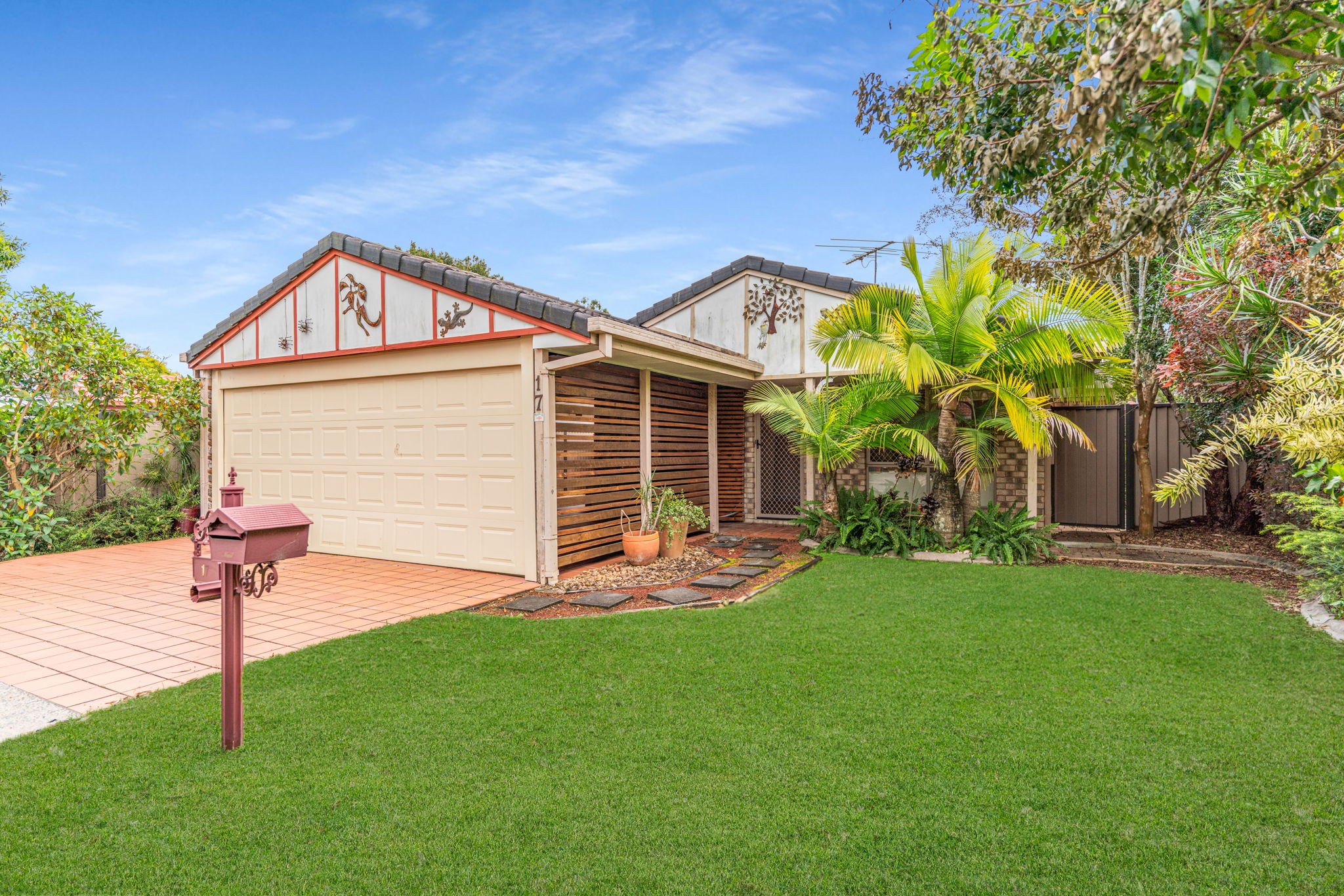 17 Buttercup Close, Meadowbrook, QLD 4131