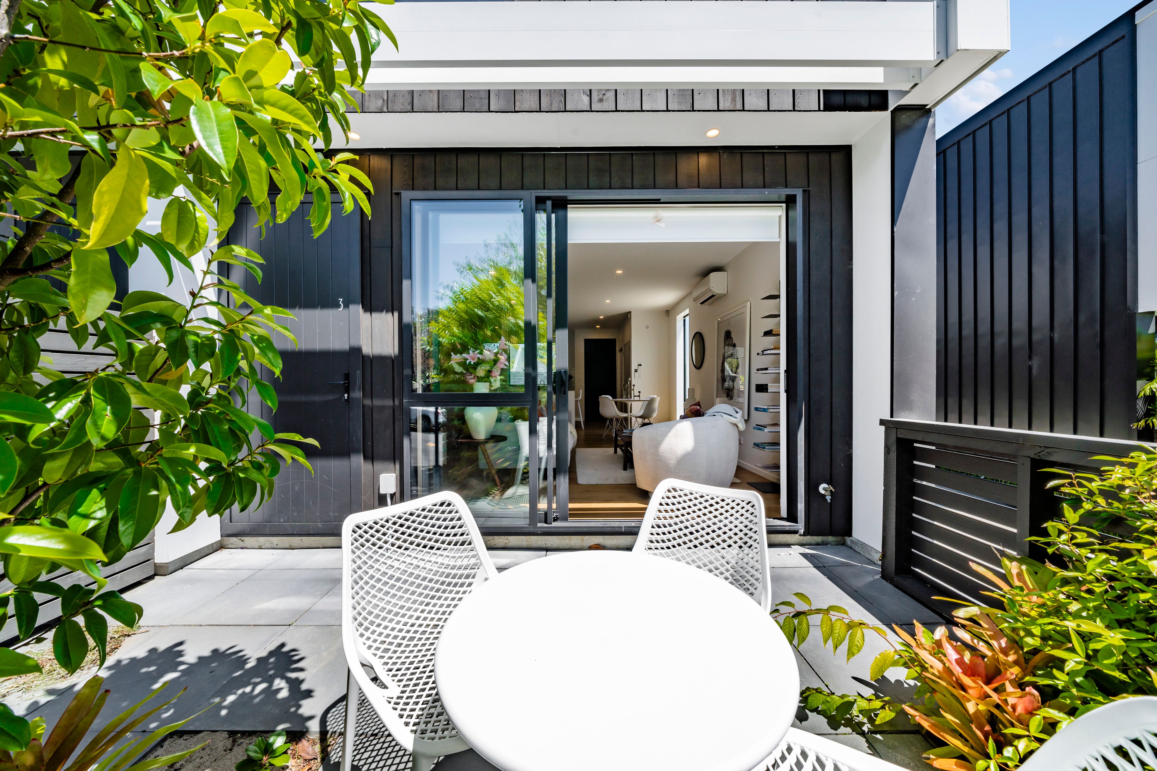 3/37 Glen Atkinson Street, St Heliers