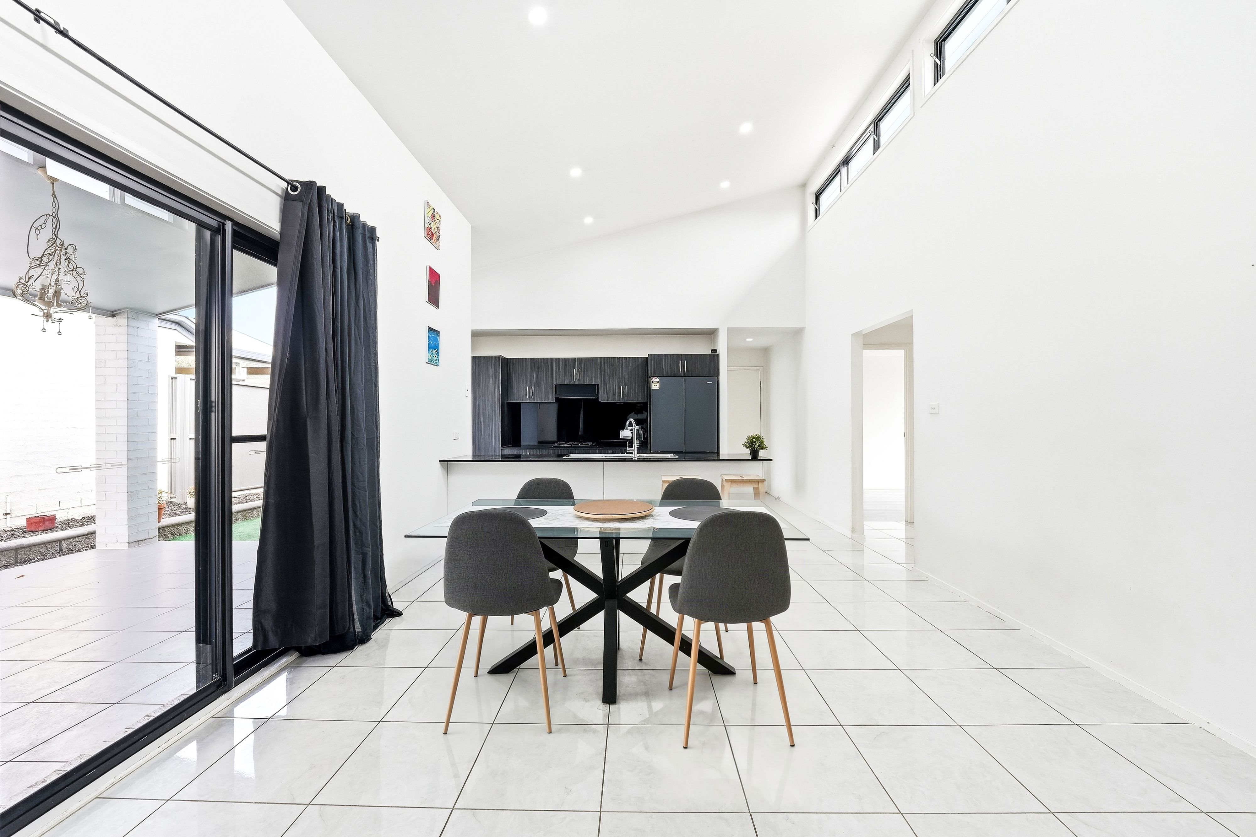 29 Drummond Avenue — photo 6 of 24