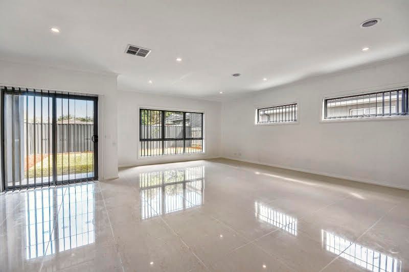 25 Hamilton Road — photo 3 of 6