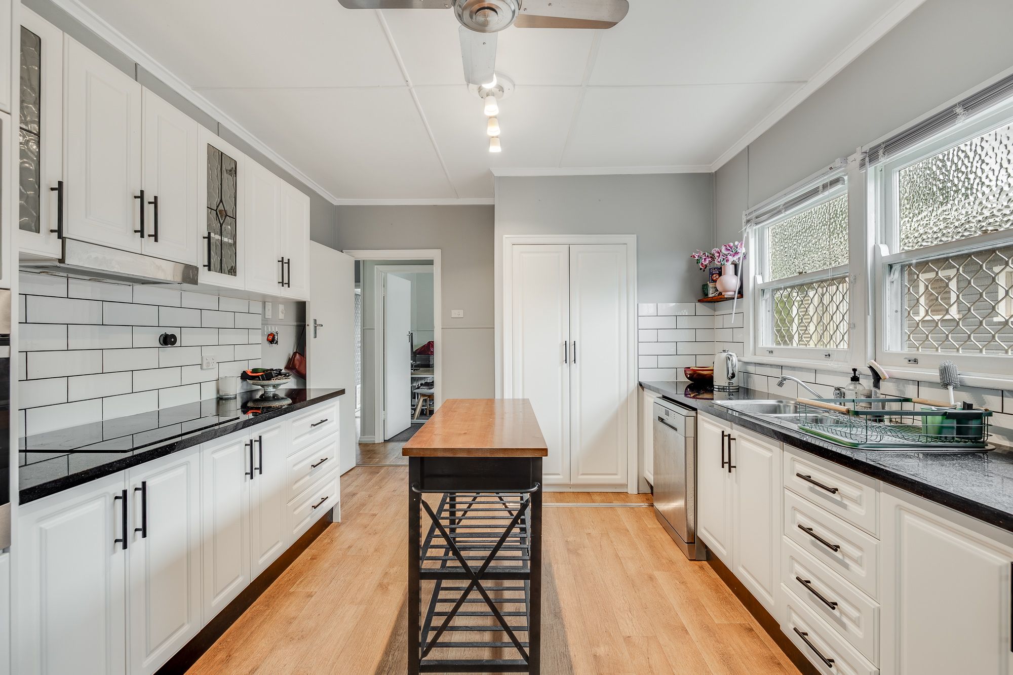 15 Rosina Street — photo 11 of 13