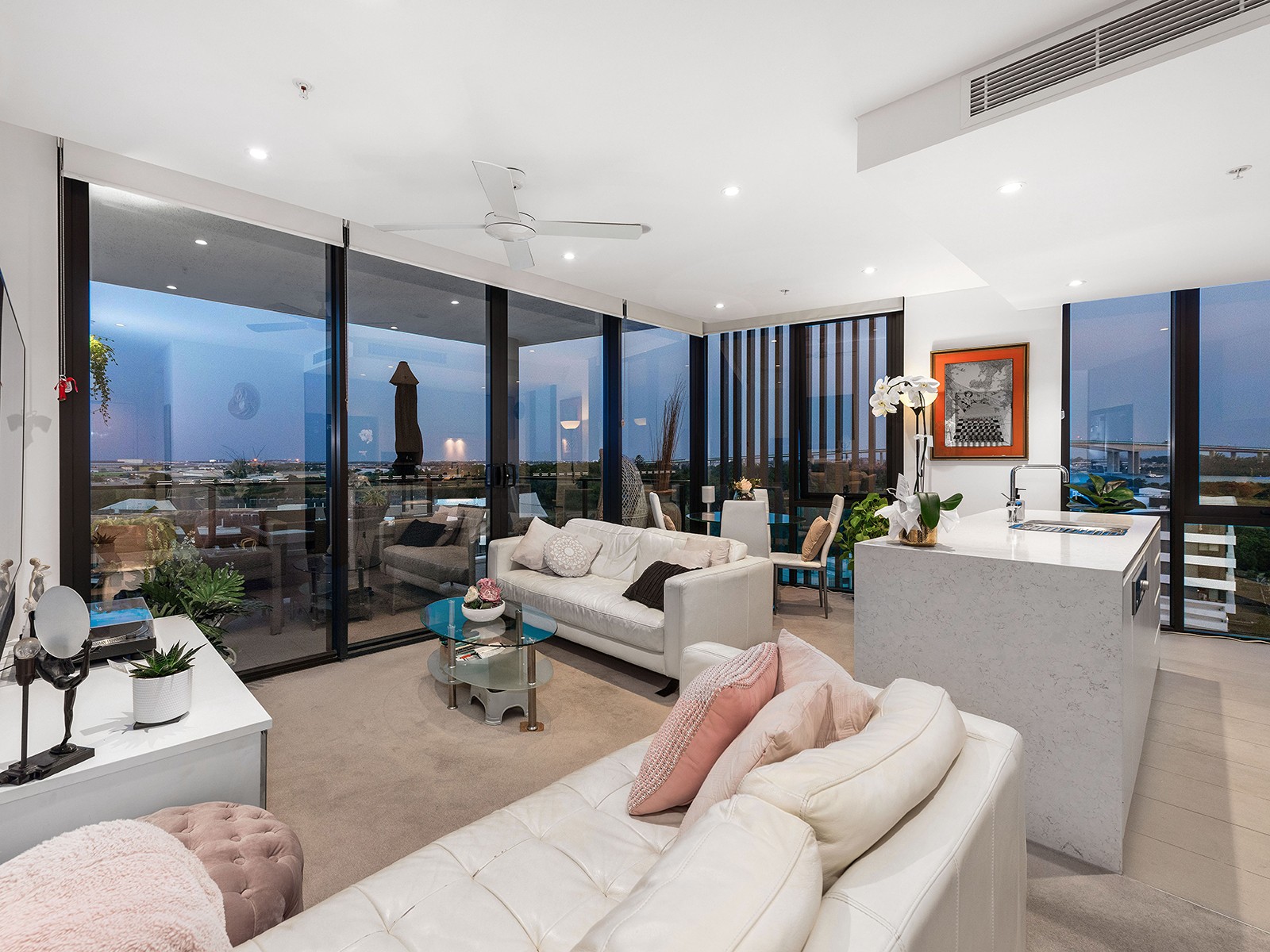10803/320 Macarthur Avenue, Hamilton, QLD 4007