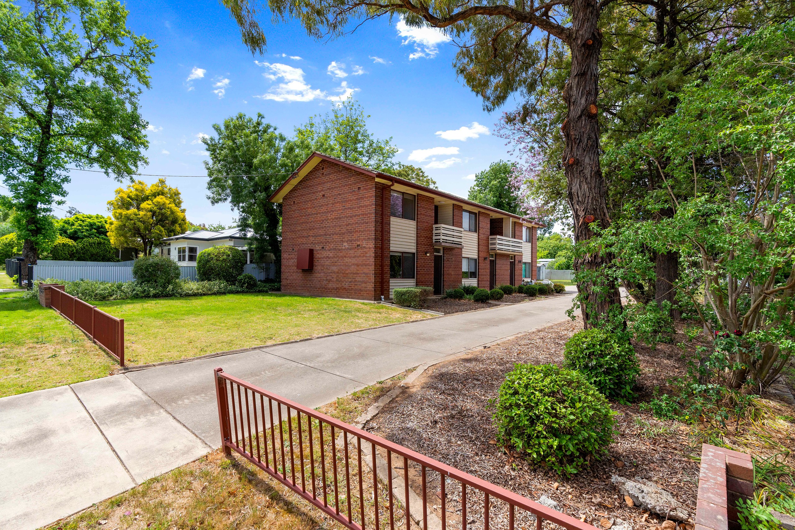 1/17 Cochrane Street, Kooringal, NSW 2650