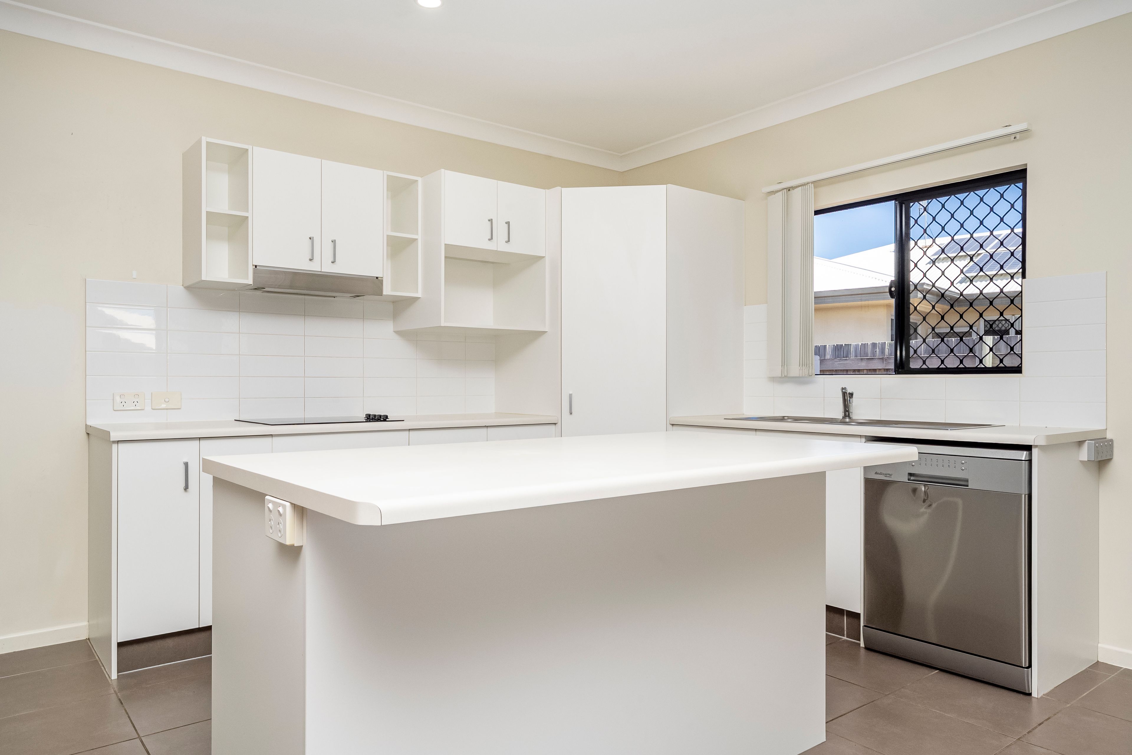 69 Kinnardy Street — photo 4 of 11