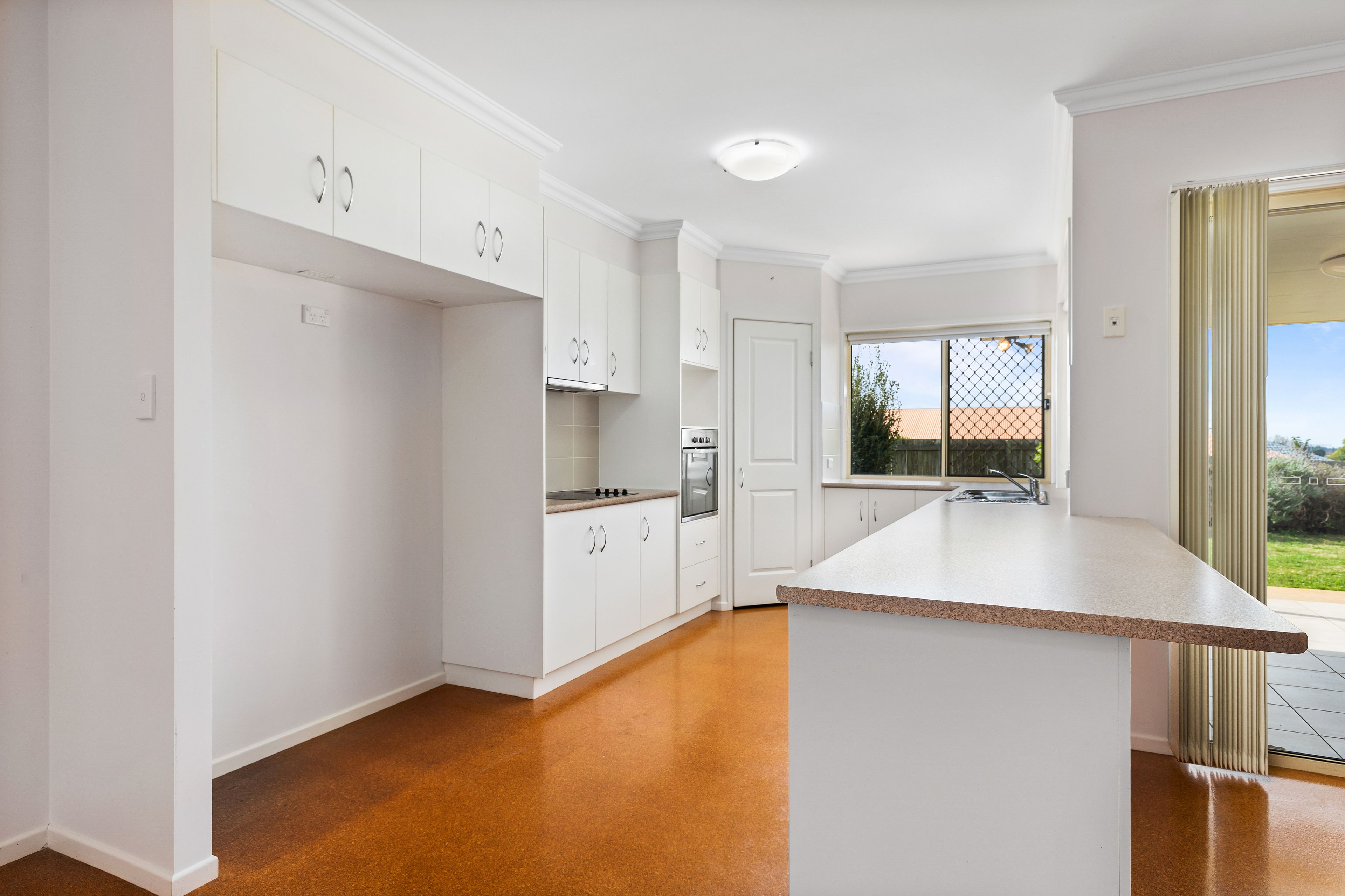 2 McCallum Court, Middle Ridge, QLD 4350