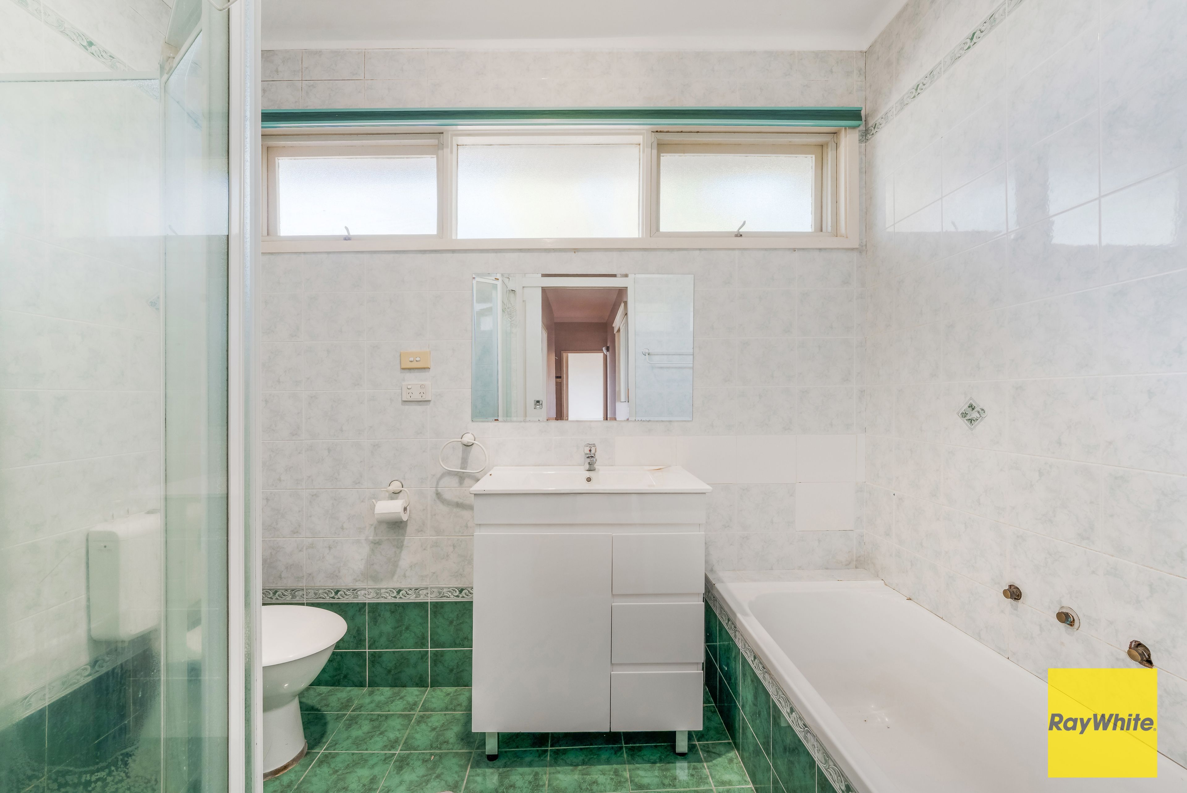 29 Smiths Avenue — photo 11 of 27