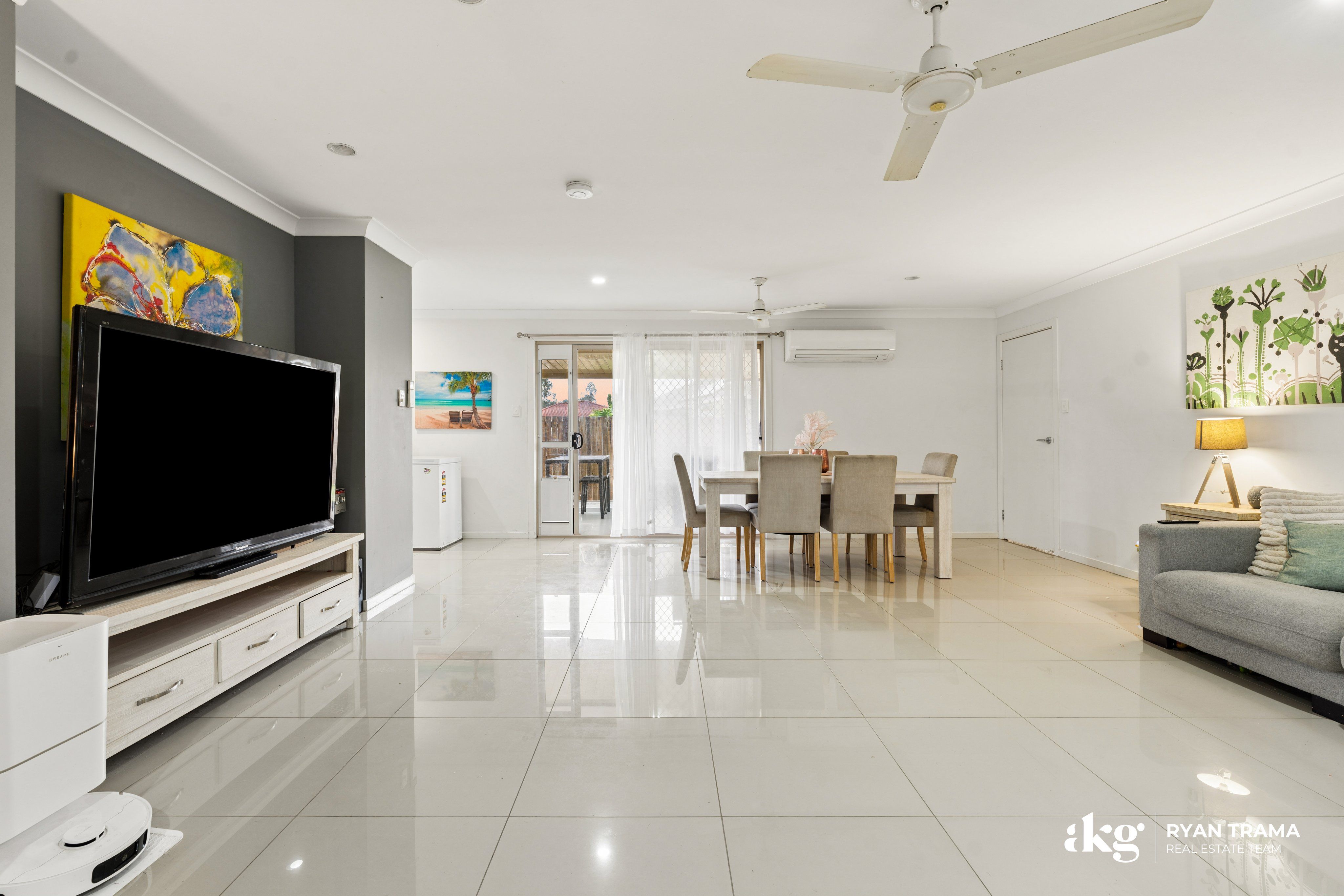 14 Lake Wivenhoe Court — photo 13 of 30