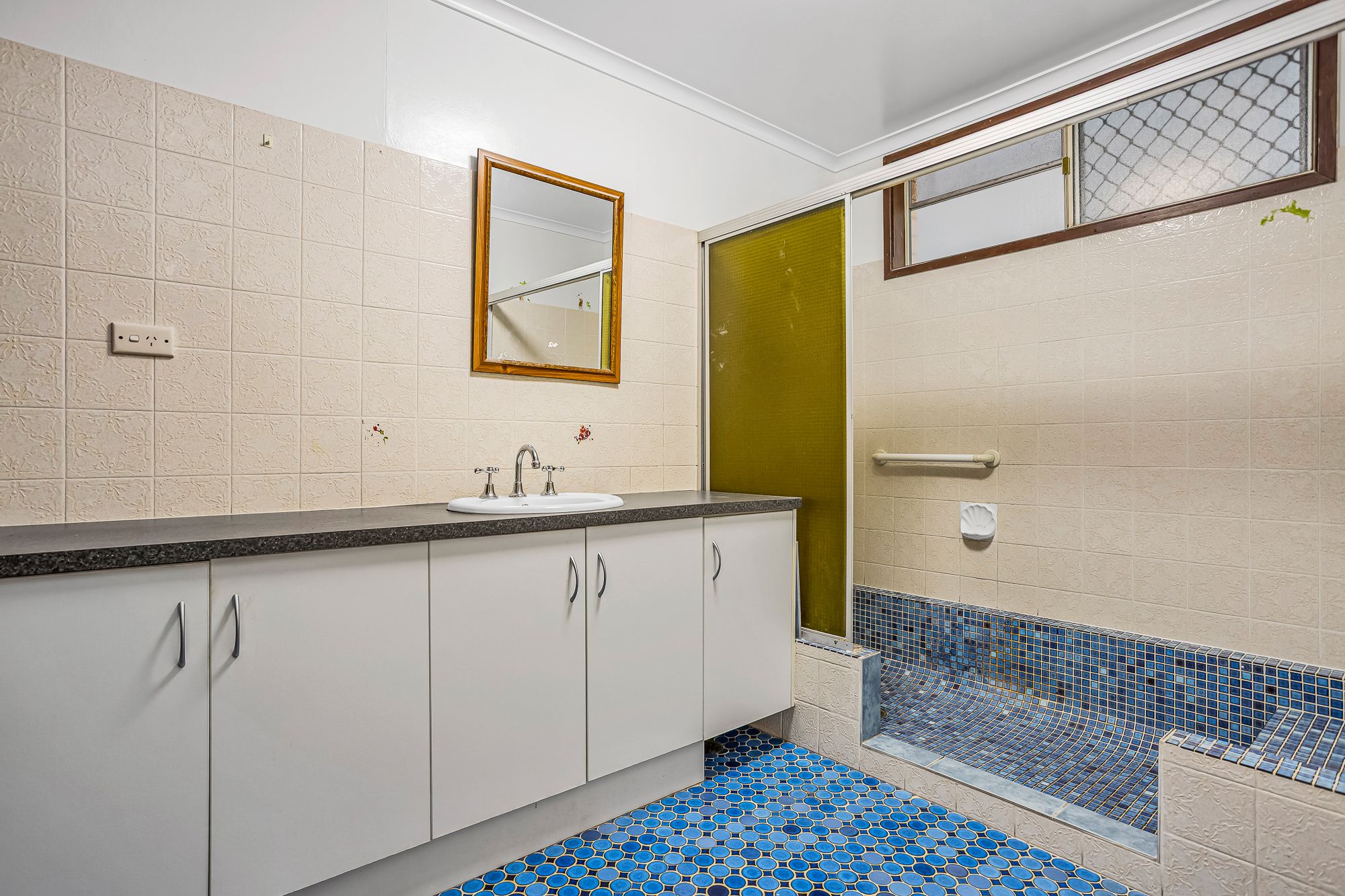 14 Sondrio Street — photo 17 of 24