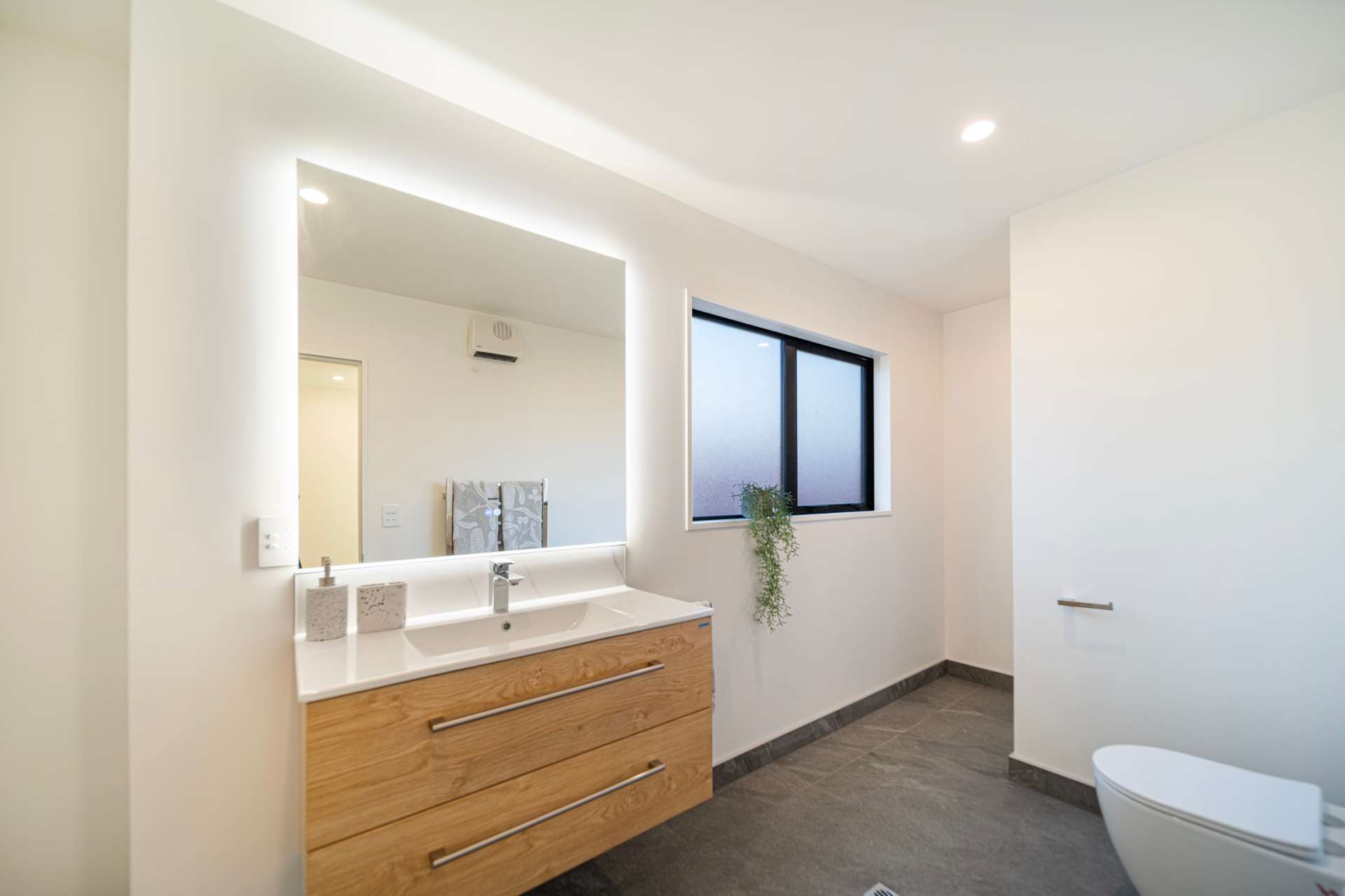 3/490 Cashel Street photo 10