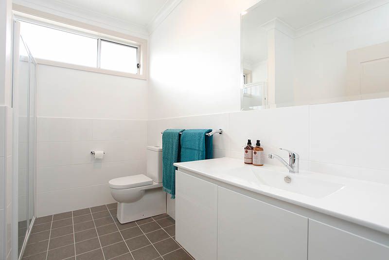 2C Tallowood Gardens, Blaxland, NSW 2774