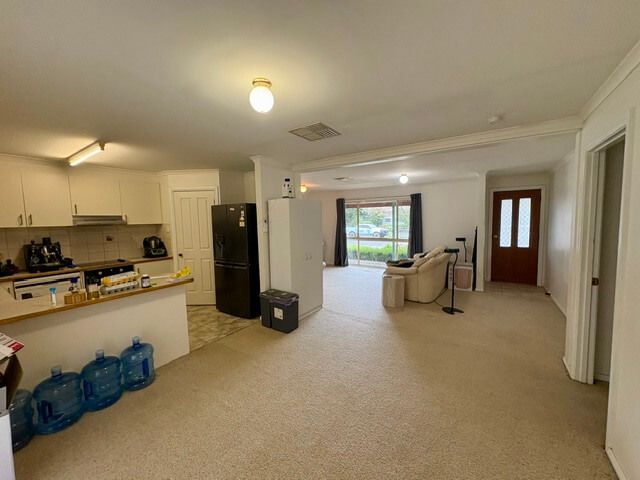 65 Thornton Avenue — photo 3 of 10