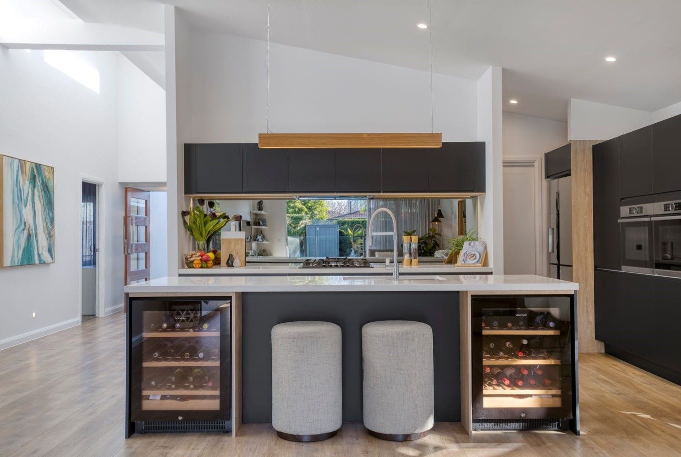 11 Welby Street, Broadbeach Waters, QLD 4218