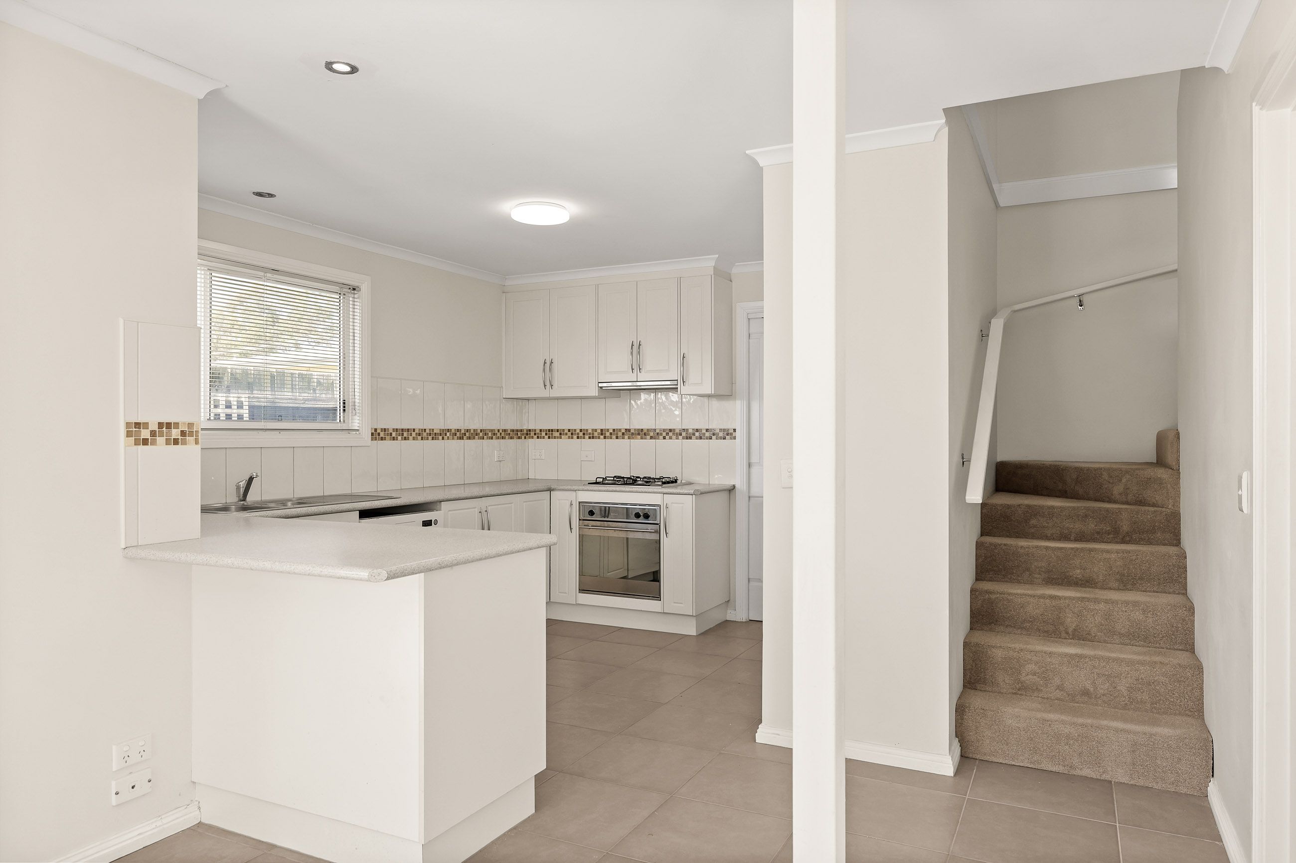 33 Lansell Road — photo 5 of 14