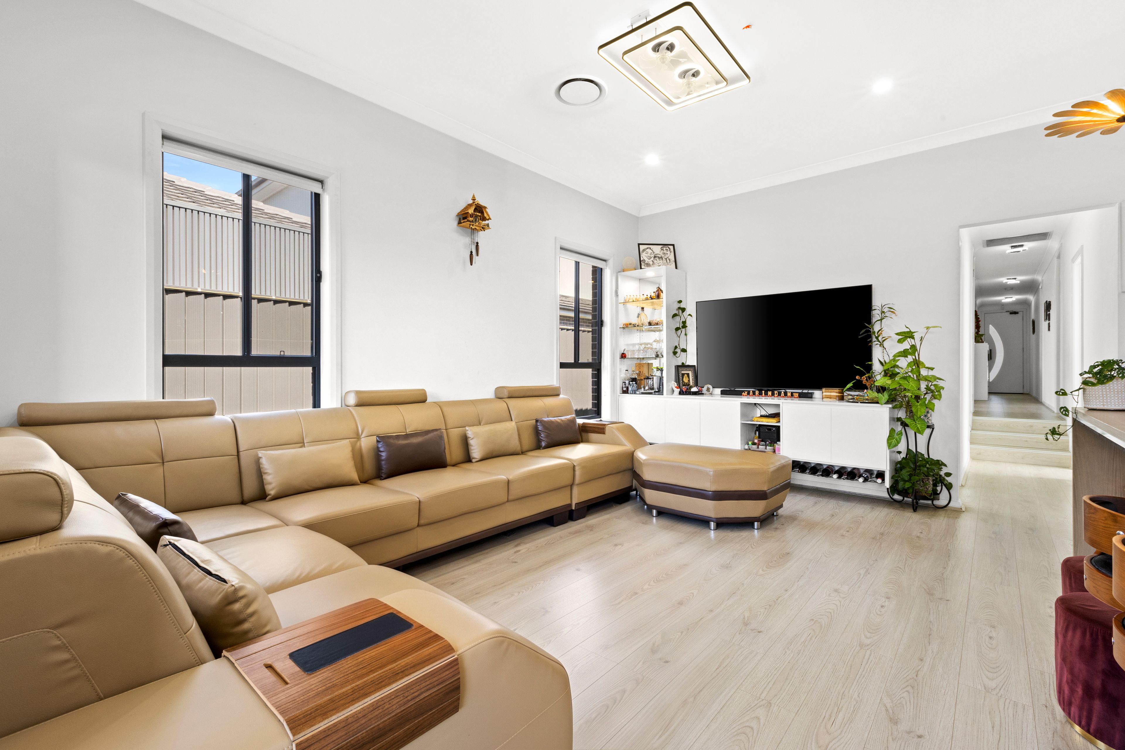 Modern, Sun Drenched Single Level Home in Quiet Family Friendly Pocket! — photo 3 of 15
