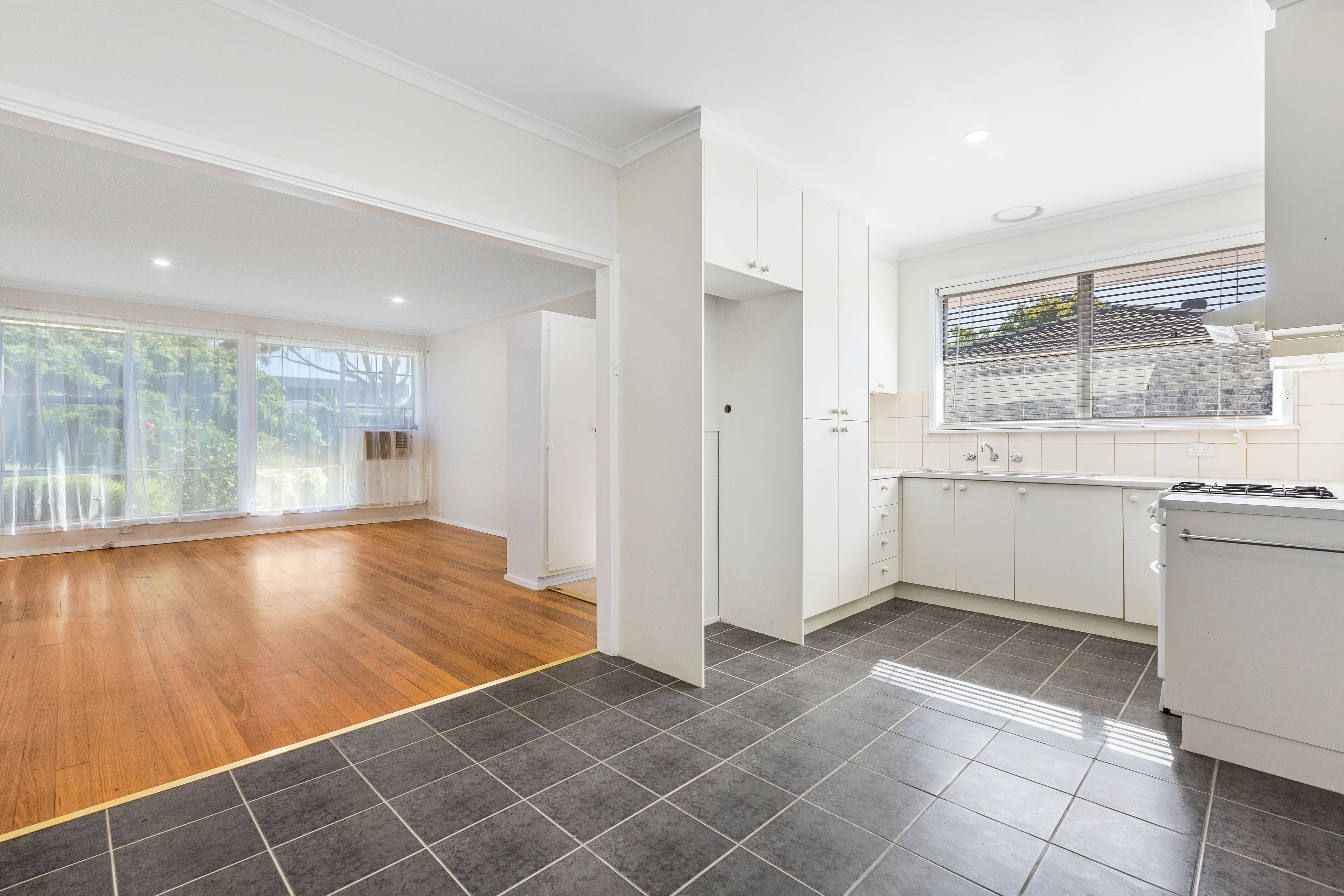 10 Forster Avenue, Frankston North, VIC 3200