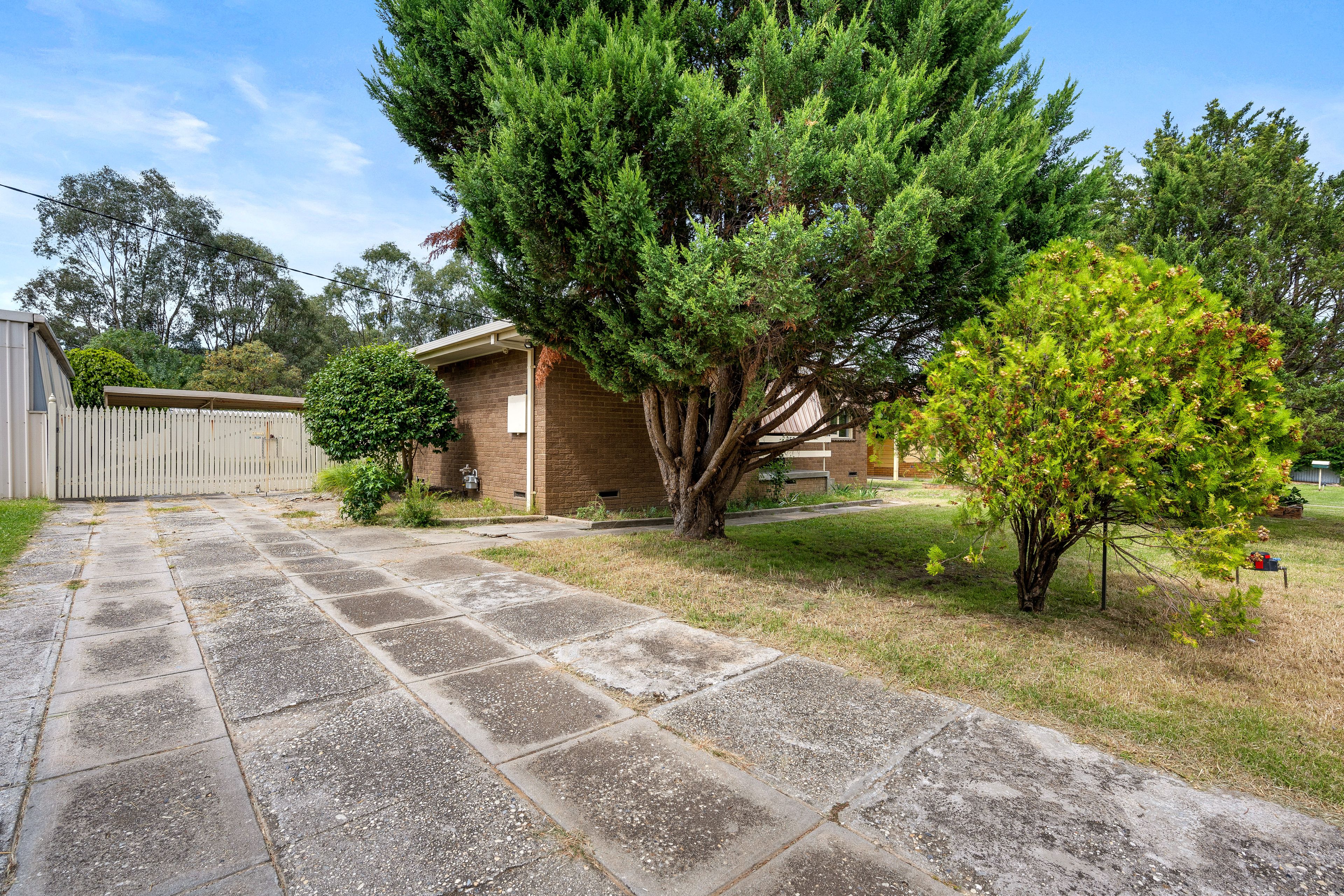 350 Kentucky Avenue, Lavington, NSW 2641