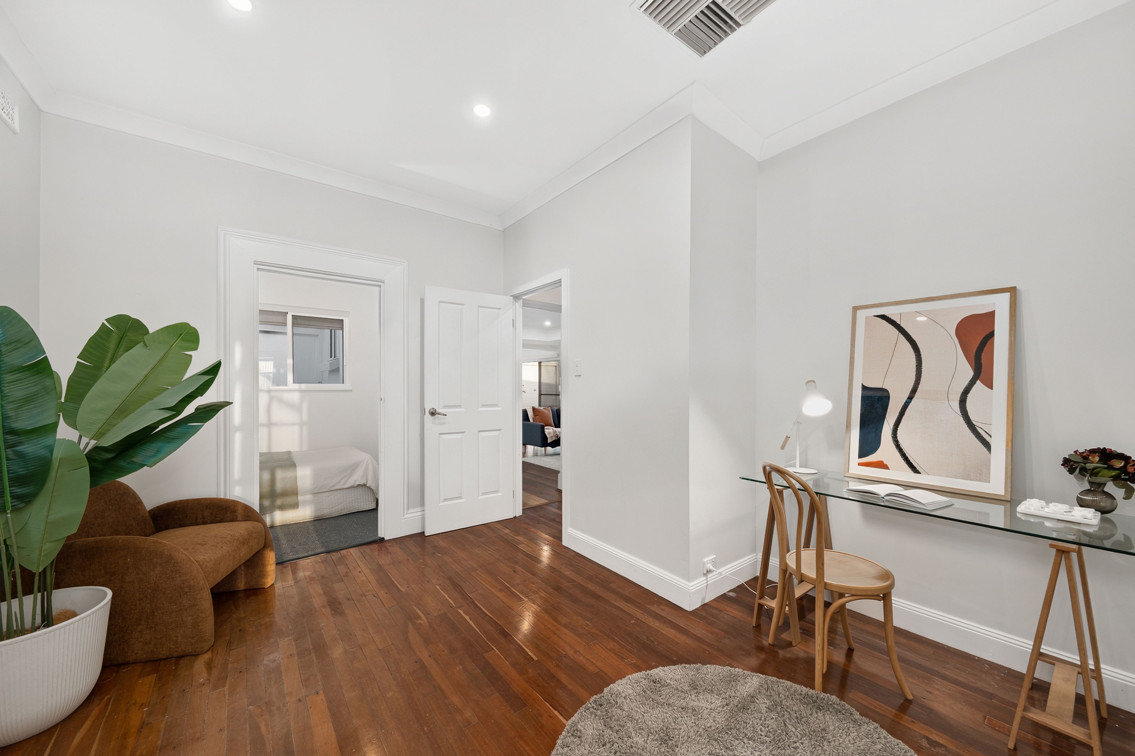 27 Cashel Street — photo 12 of 20