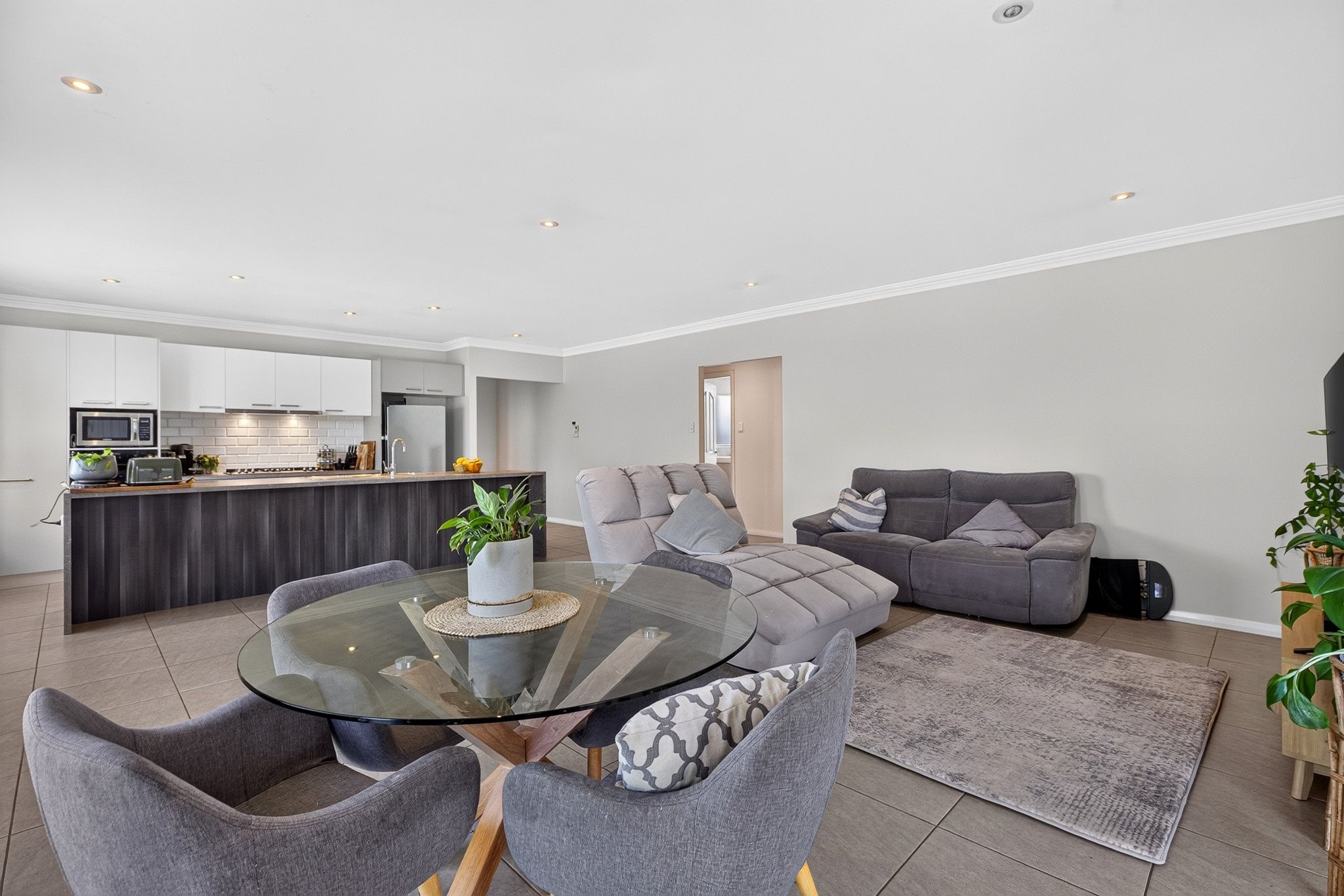 7 Cumberland Road — photo 4 of 15
