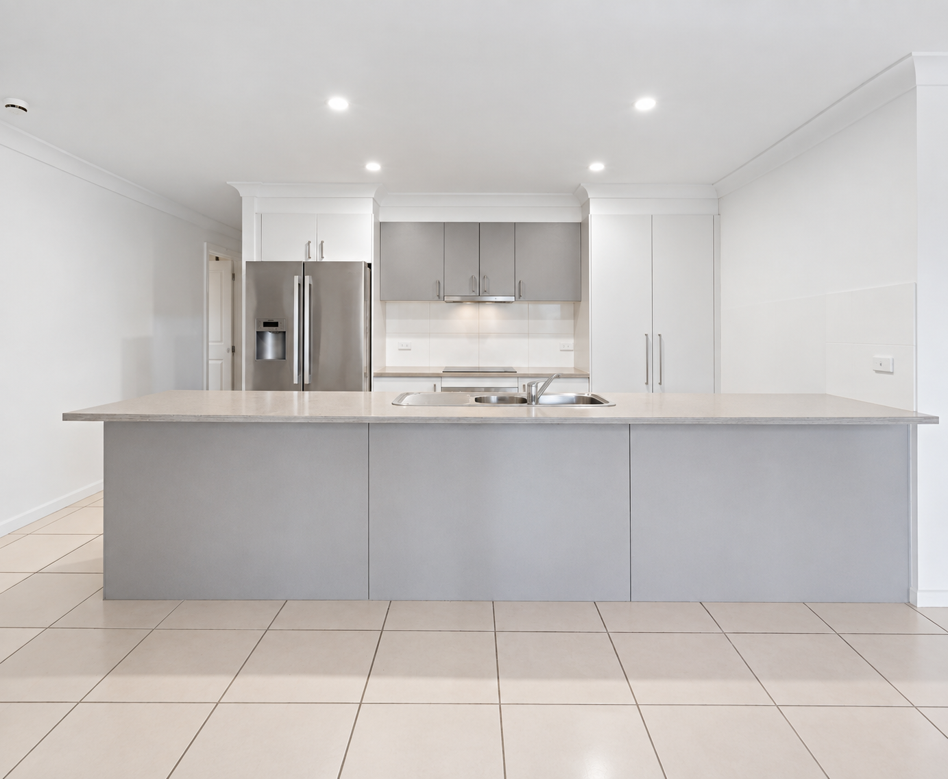 1/15 Kaplan Street — photo 3 of 14