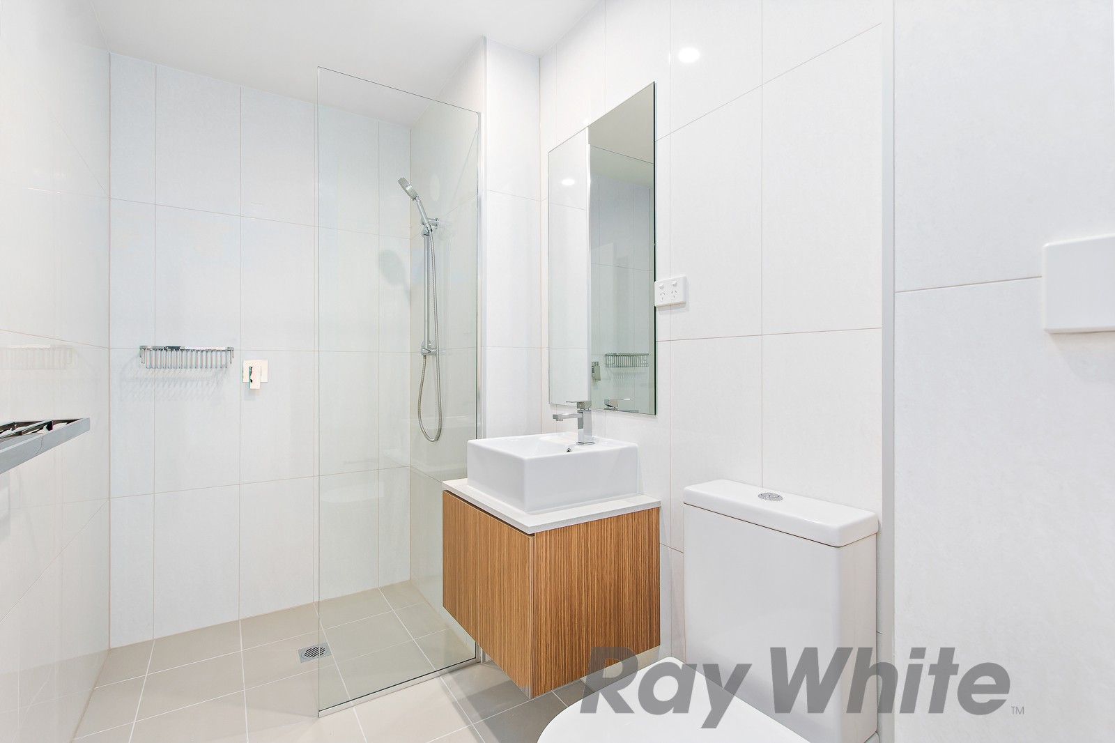 102/2 Howard Street, Warners Bay, NSW 2282