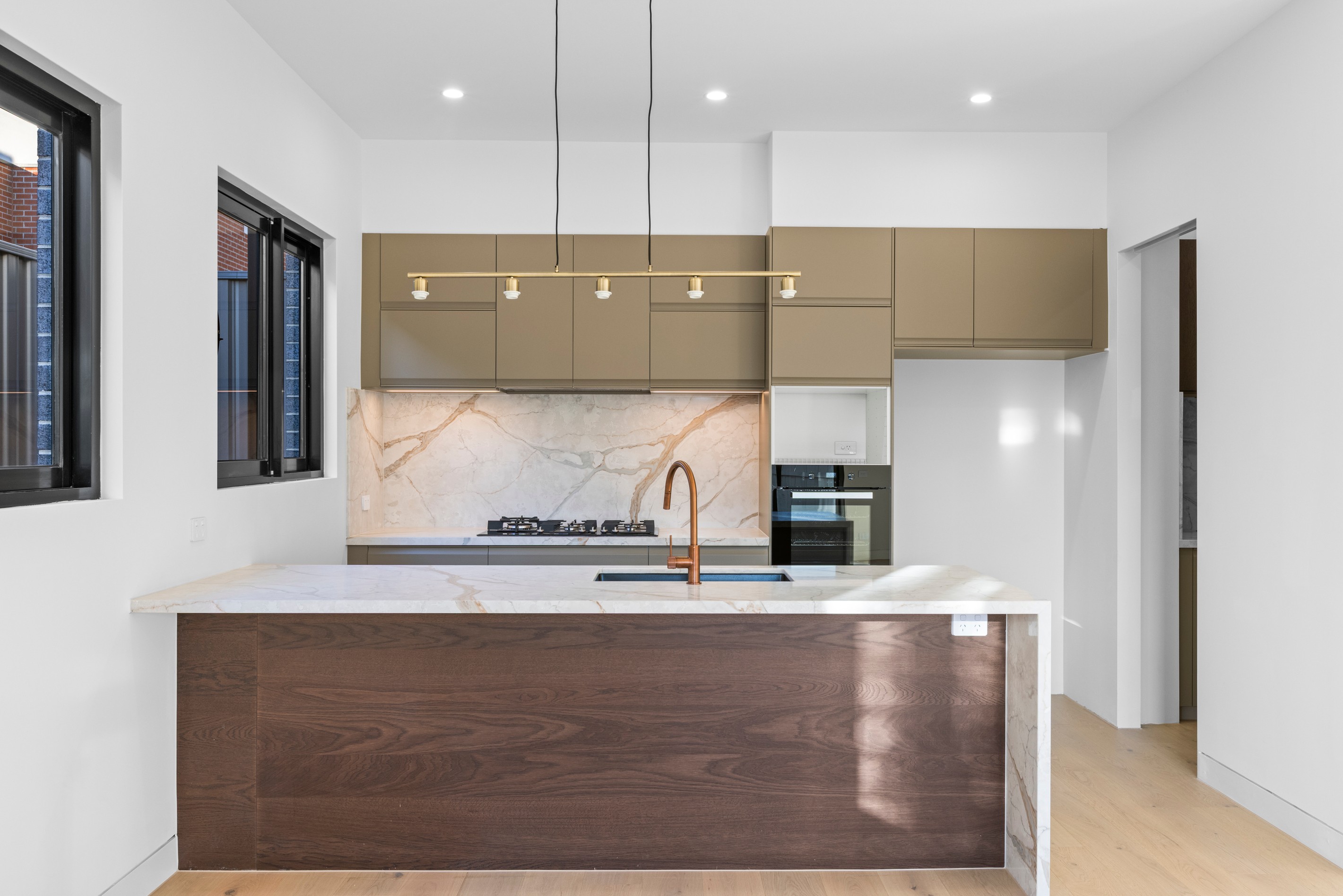 2/11 Talbot Road, Mount Waverley, VIC 3149