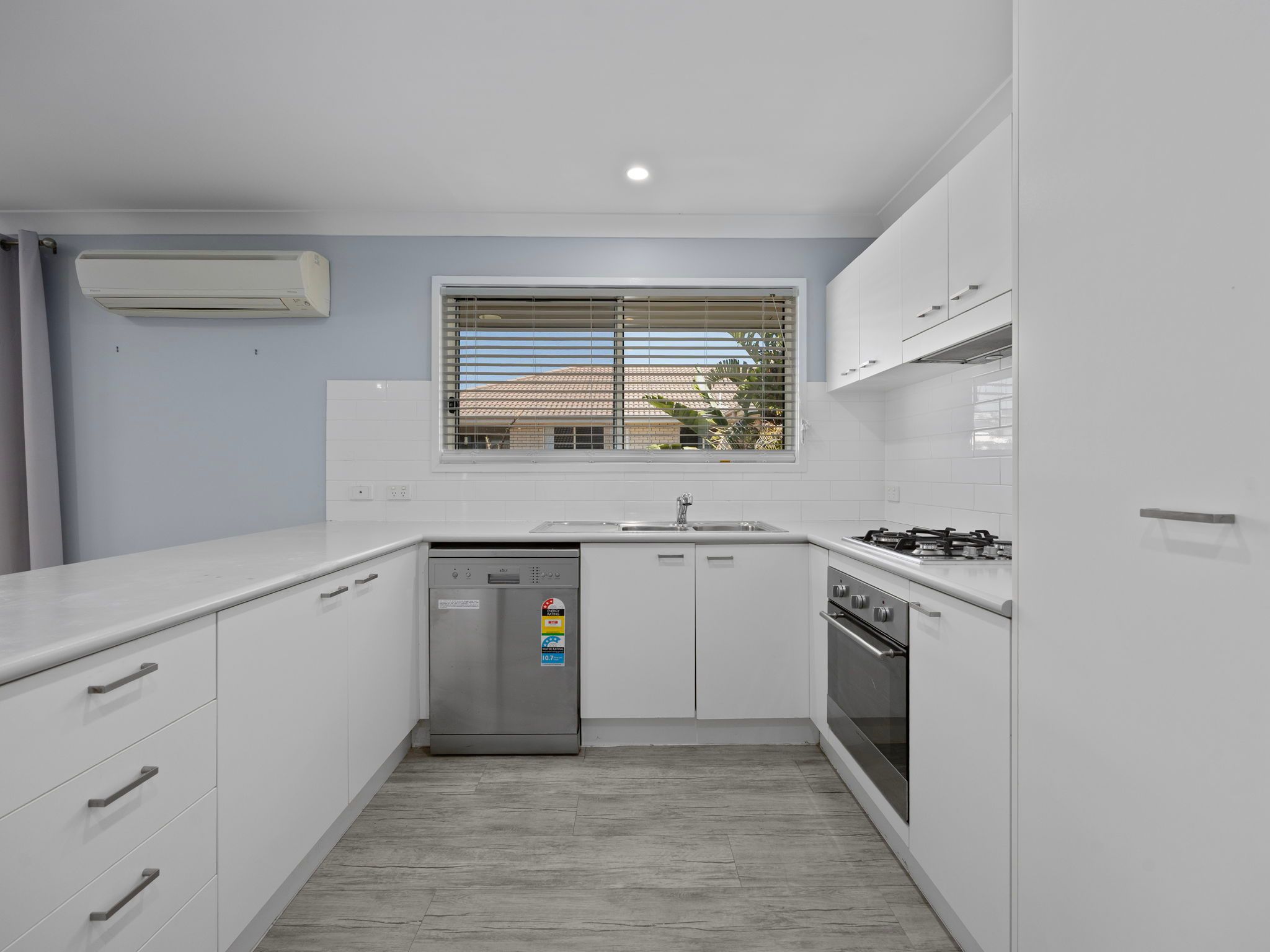 42 Tawney Street — photo 7 of 20