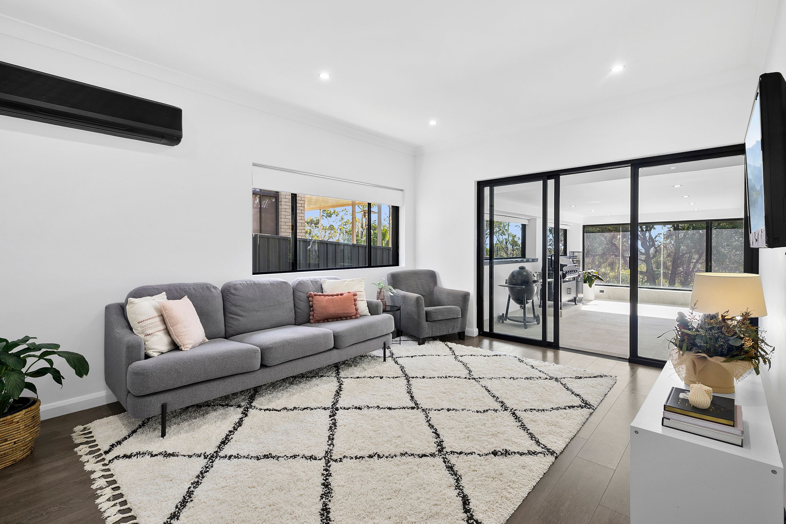7 Kentia Place — photo 12 of 24