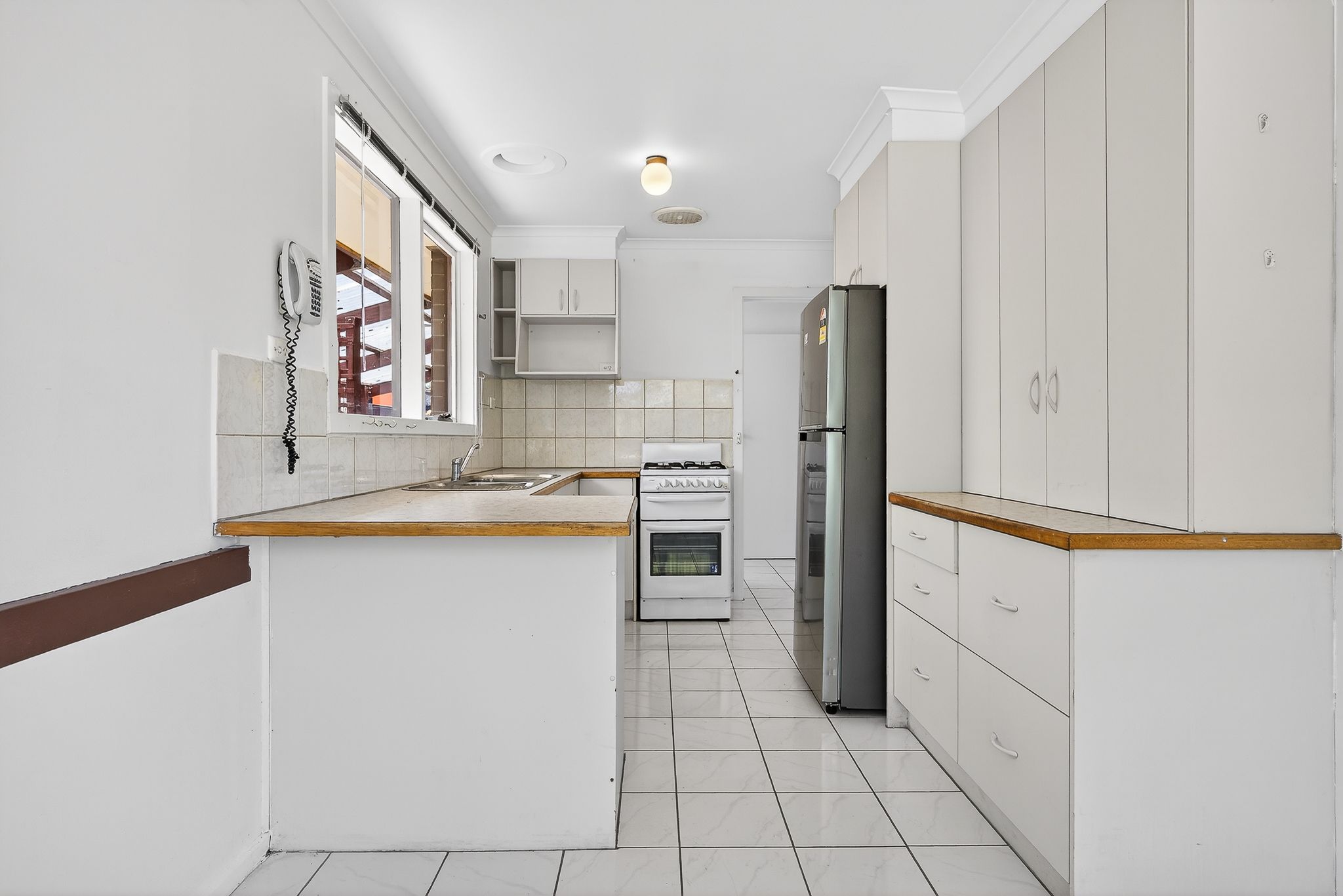 10 Ainsleigh Court — photo 5 of 27