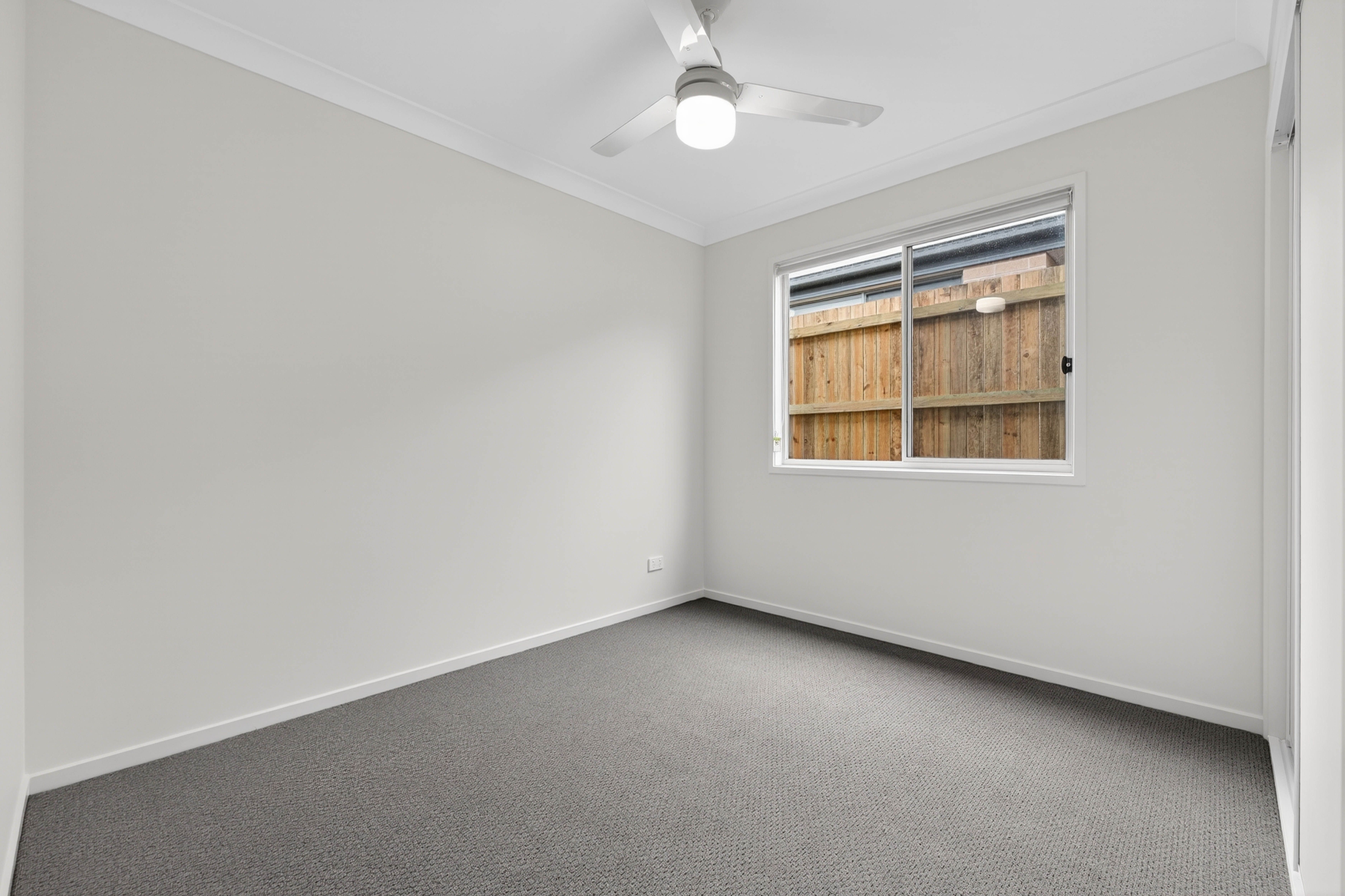 92 Marsdenia Drive — photo 8 of 16