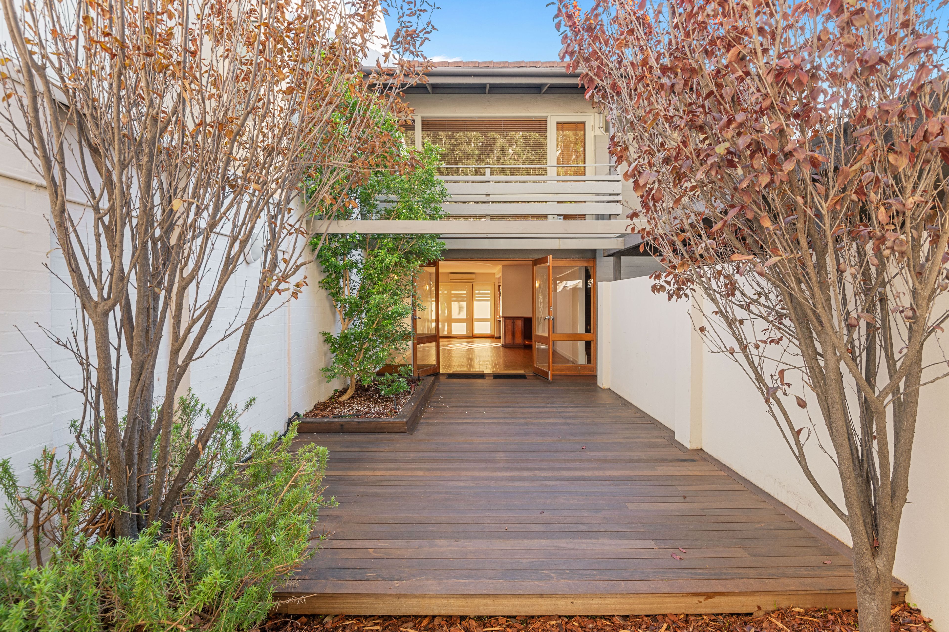 2 Freshwater Close, Claremont, WA 6010