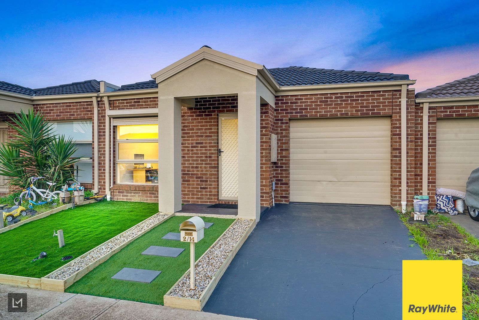 2/14 Starflower Way, Truganina, VIC 3029
