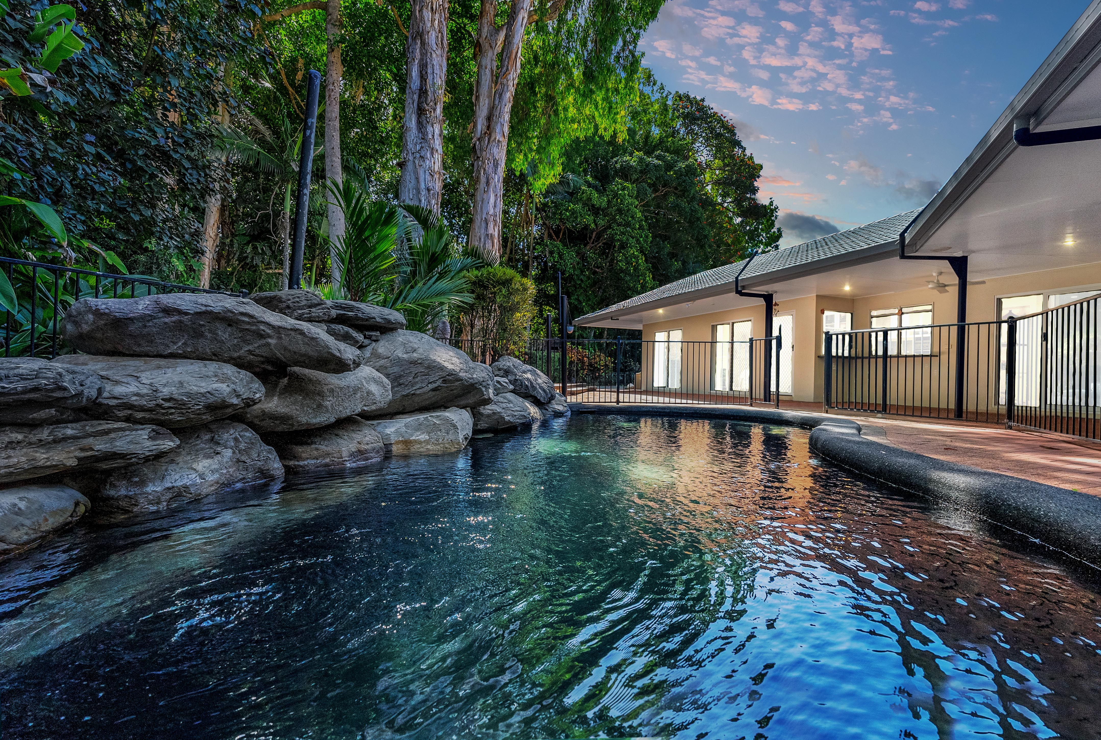 7 Whitehaven Court, Clifton Beach, QLD 4879