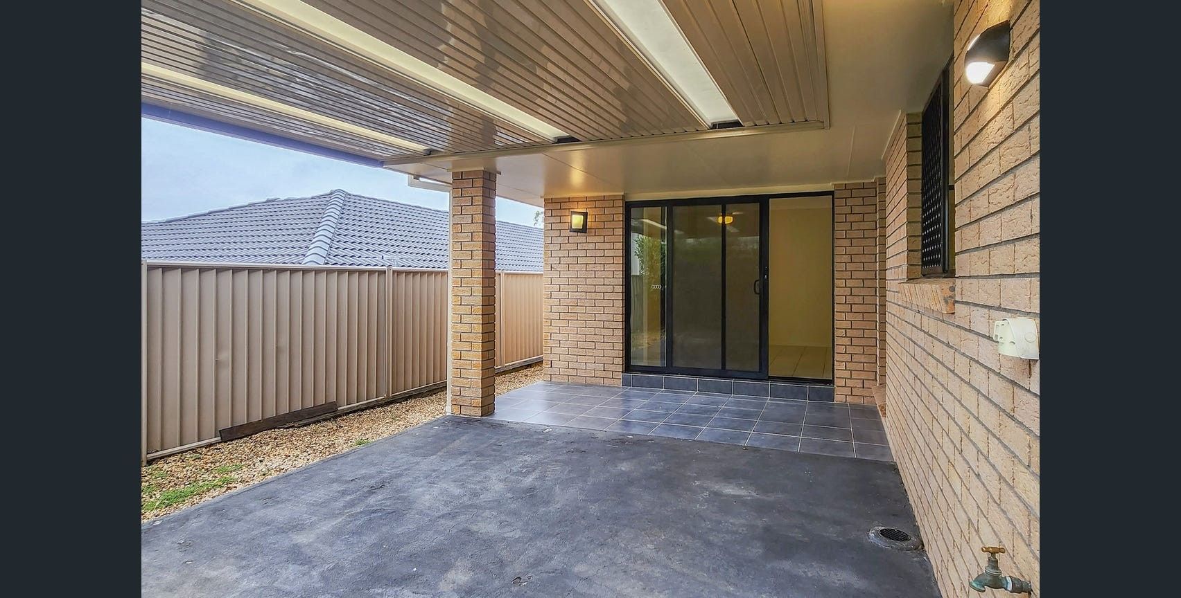2 St Andrews Way — photo 9 of 11