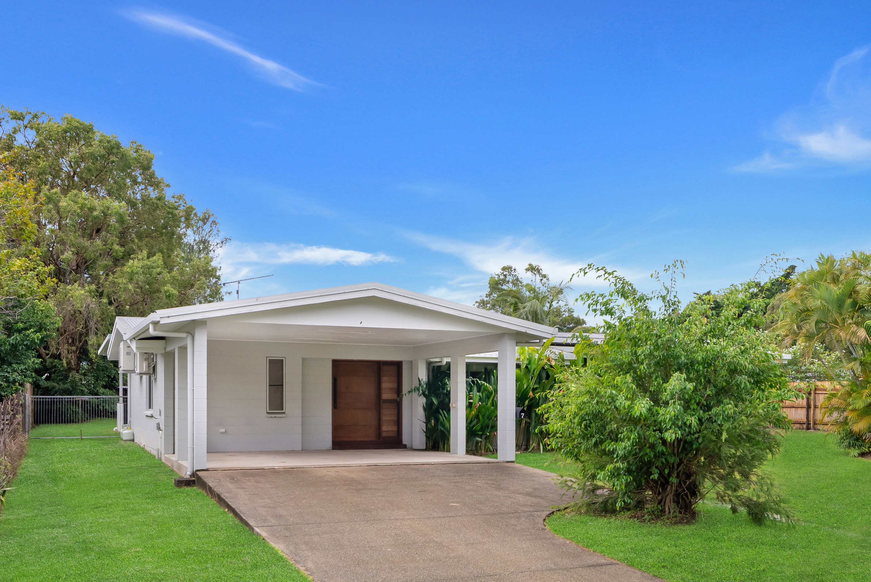 7 Unity Street, Clifton Beach, QLD 4879