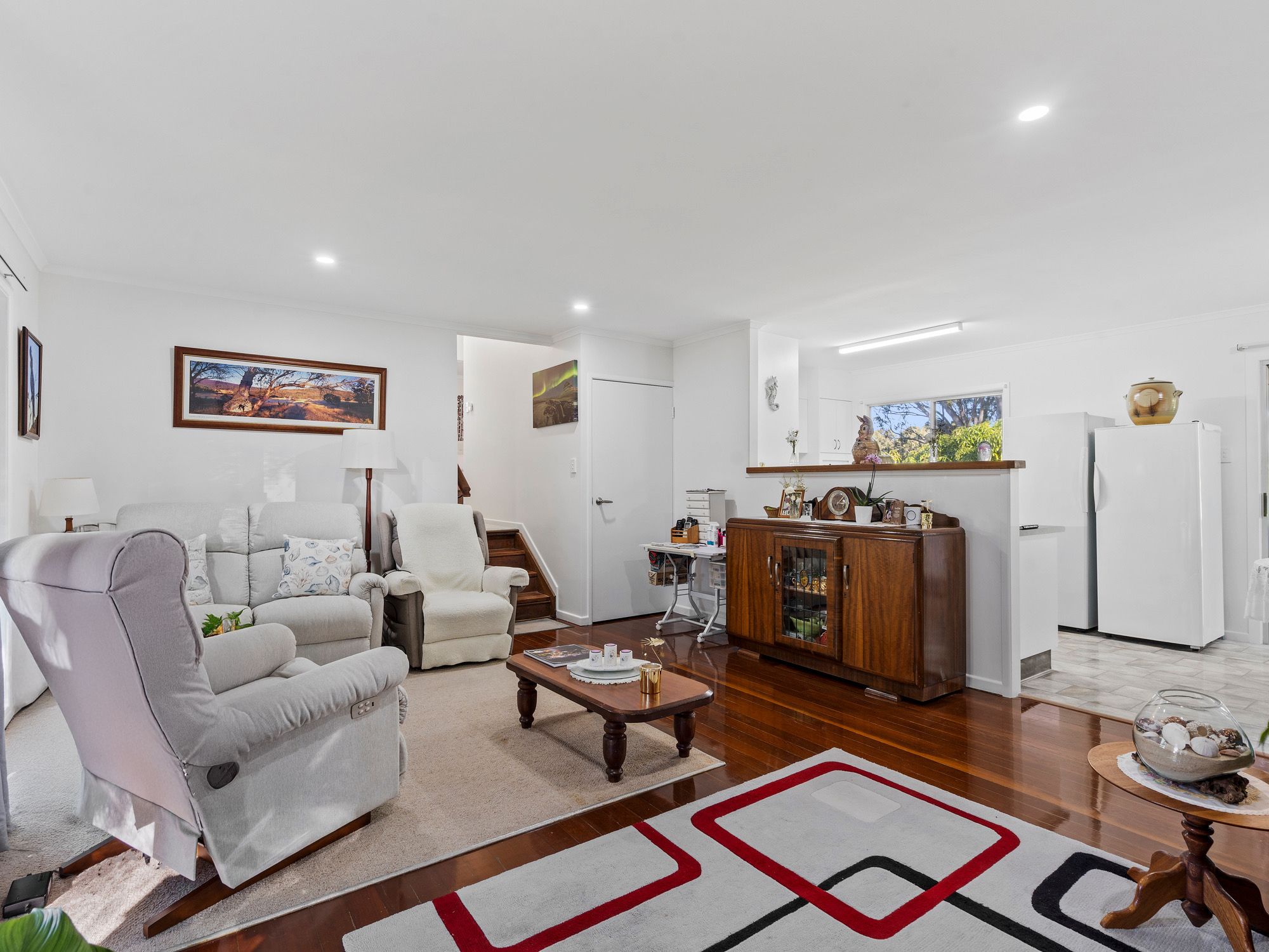 4 Susanne Street — photo 4 of 17