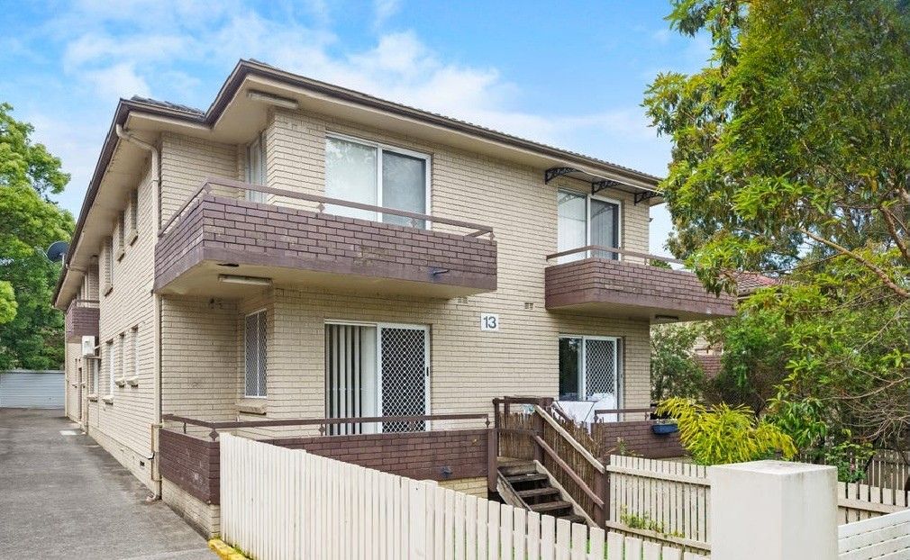8/11-13 Crown Street — photo from Ray White Parramatta