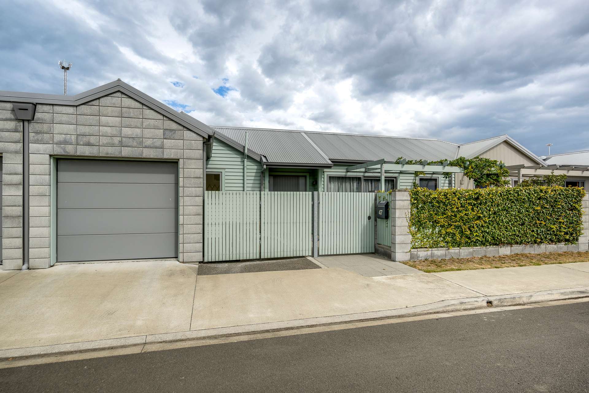 47 Waghorne Street photo 6
