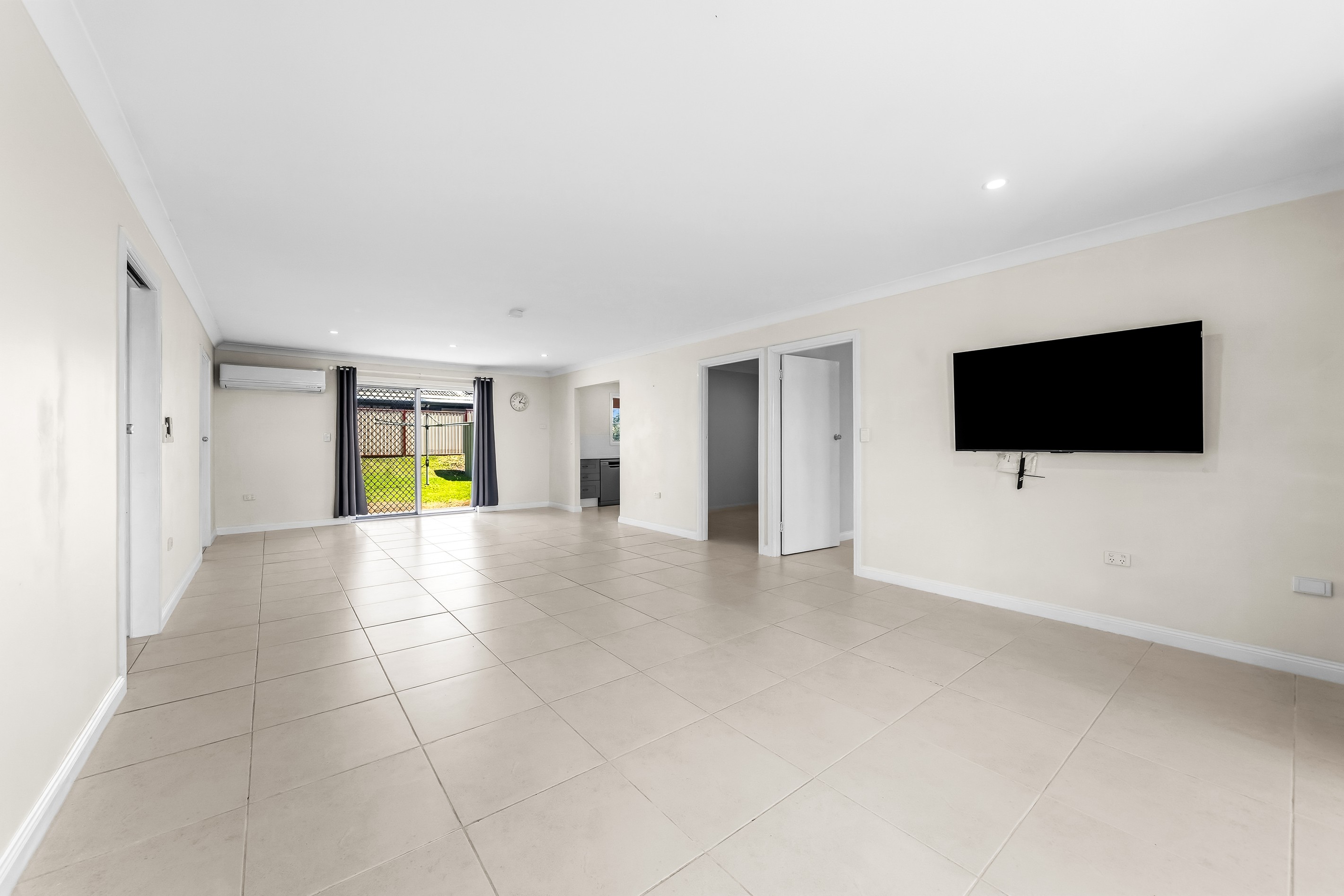 93 Dennis Road, Springwood, QLD 4127