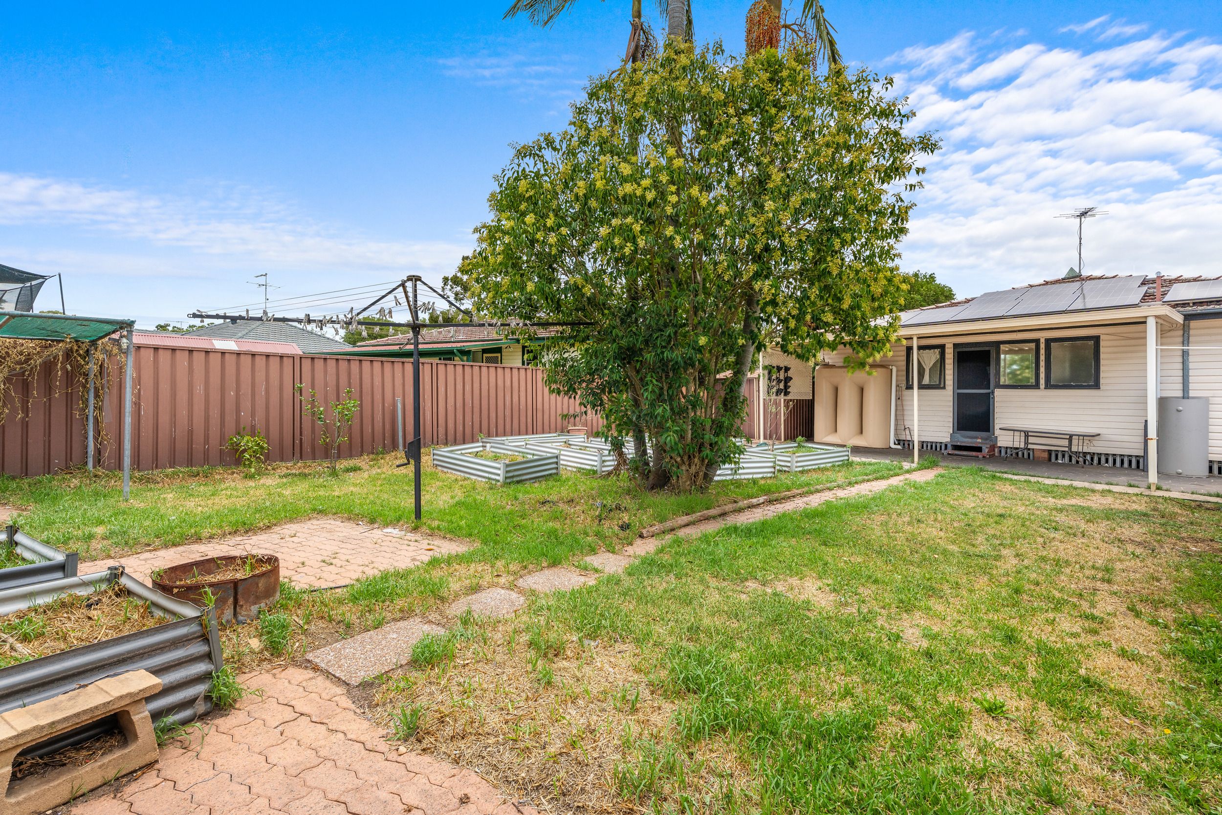 40 Sandakan Crescent, Lethbridge Park, NSW