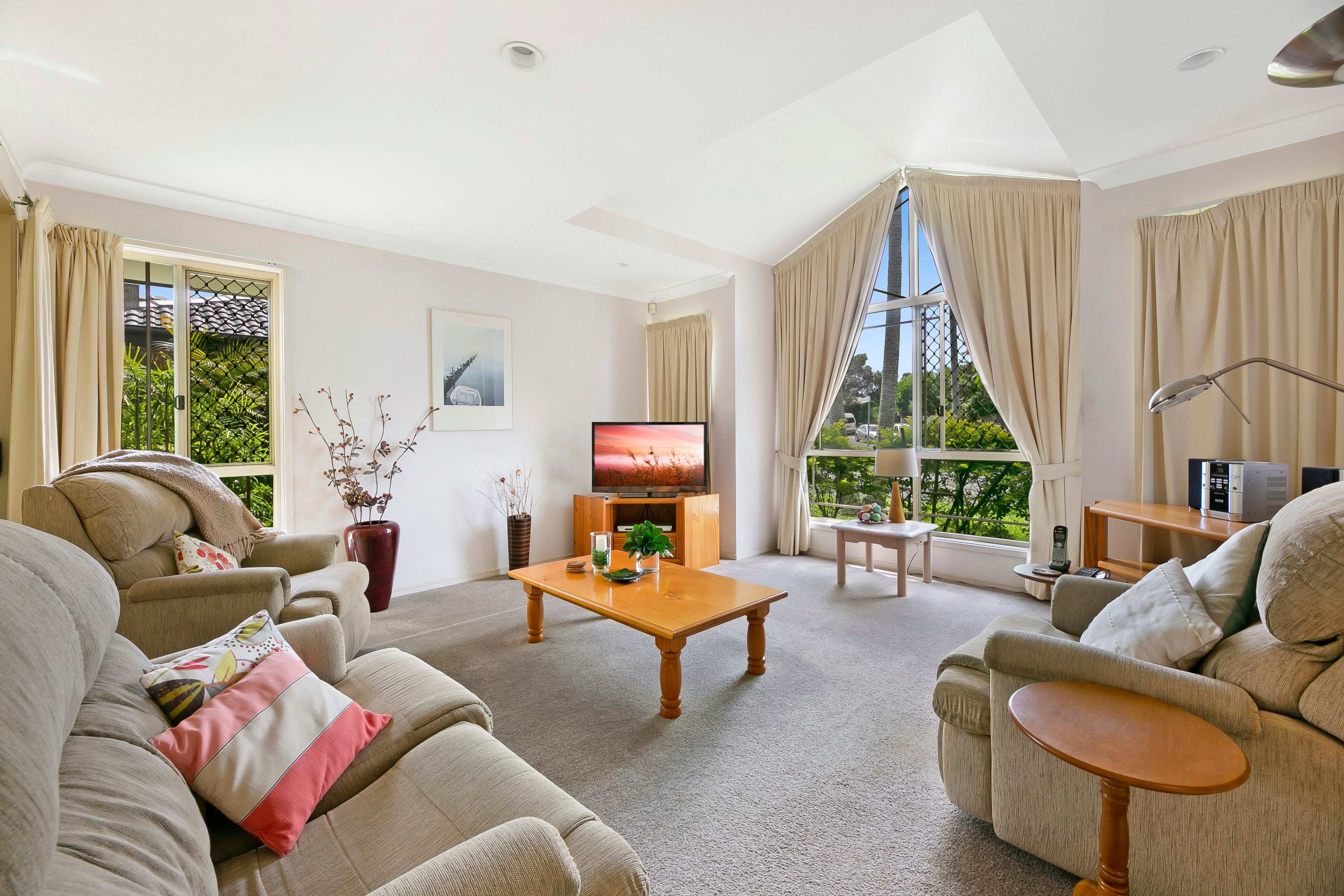 4 Vancouver Drive, Robina, QLD 4226