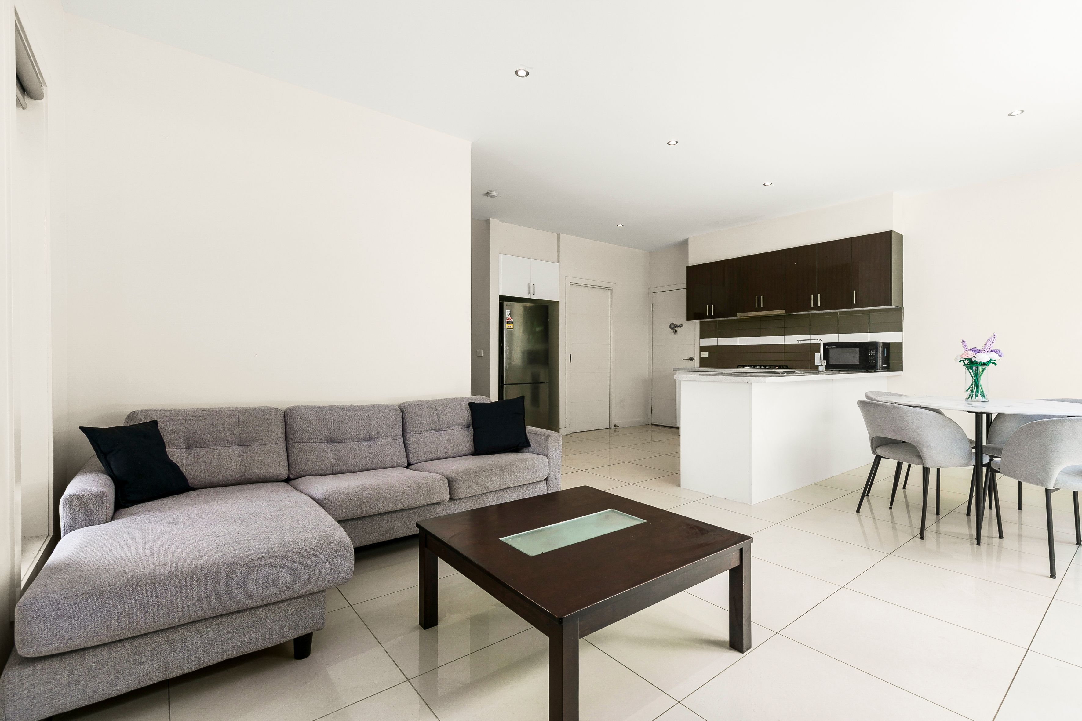 1/10 Dhemre Place — photo 3 of 17