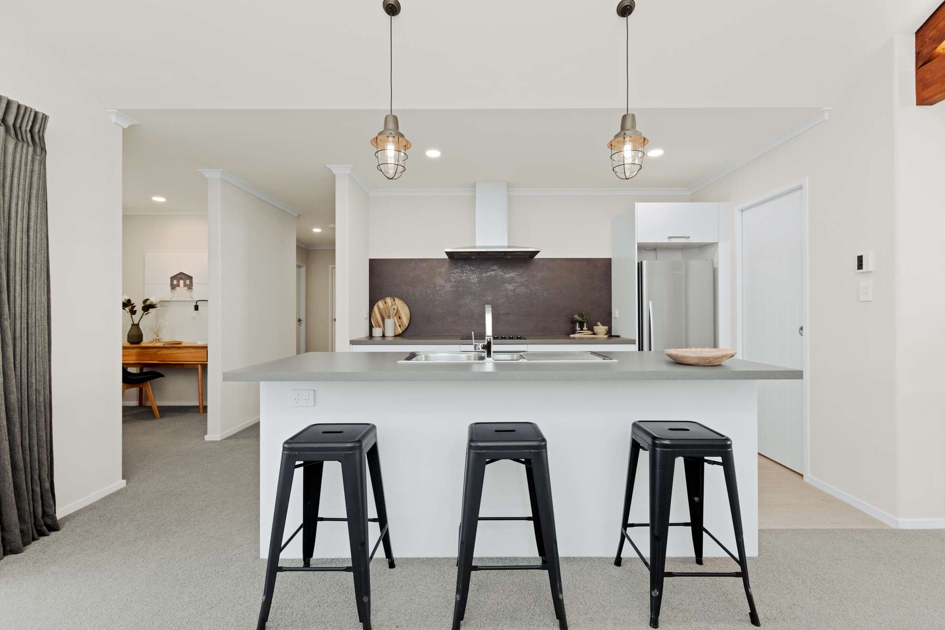 64 Eriksen Road photo 3